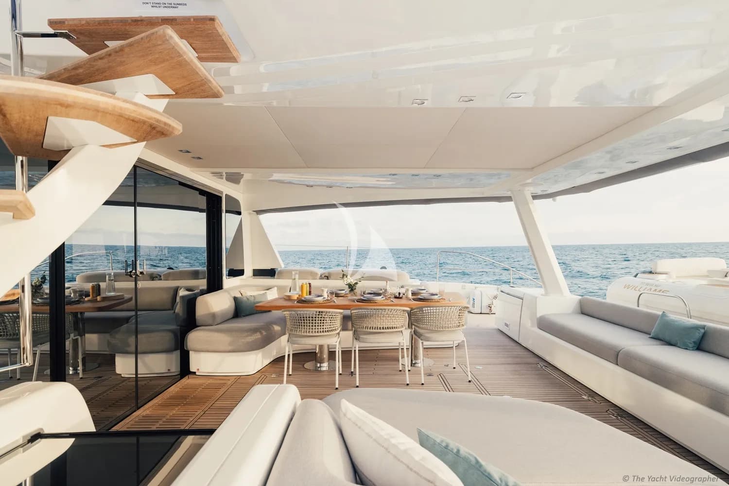 REVA NUI – Exterior