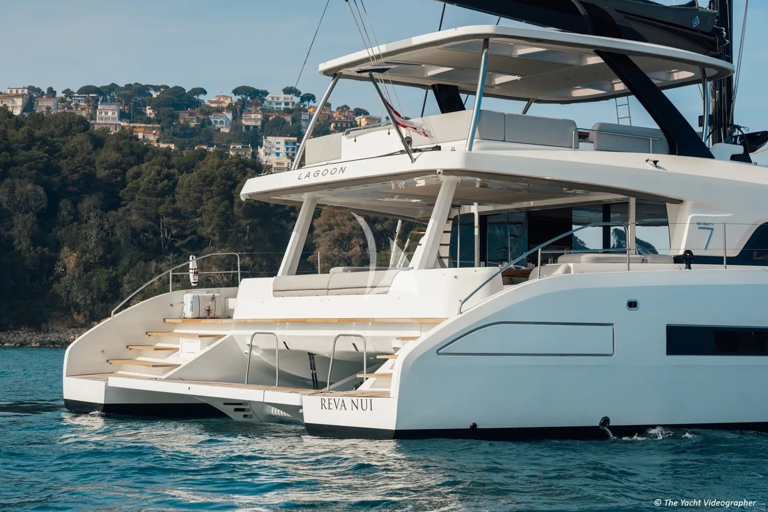 REVA NUI – Exterior