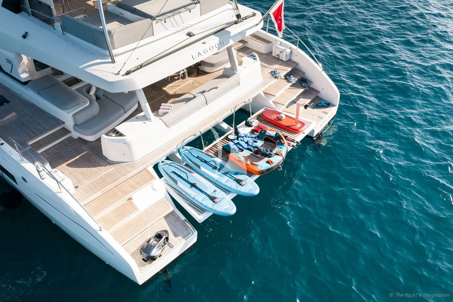 REVA NUI – Exterior