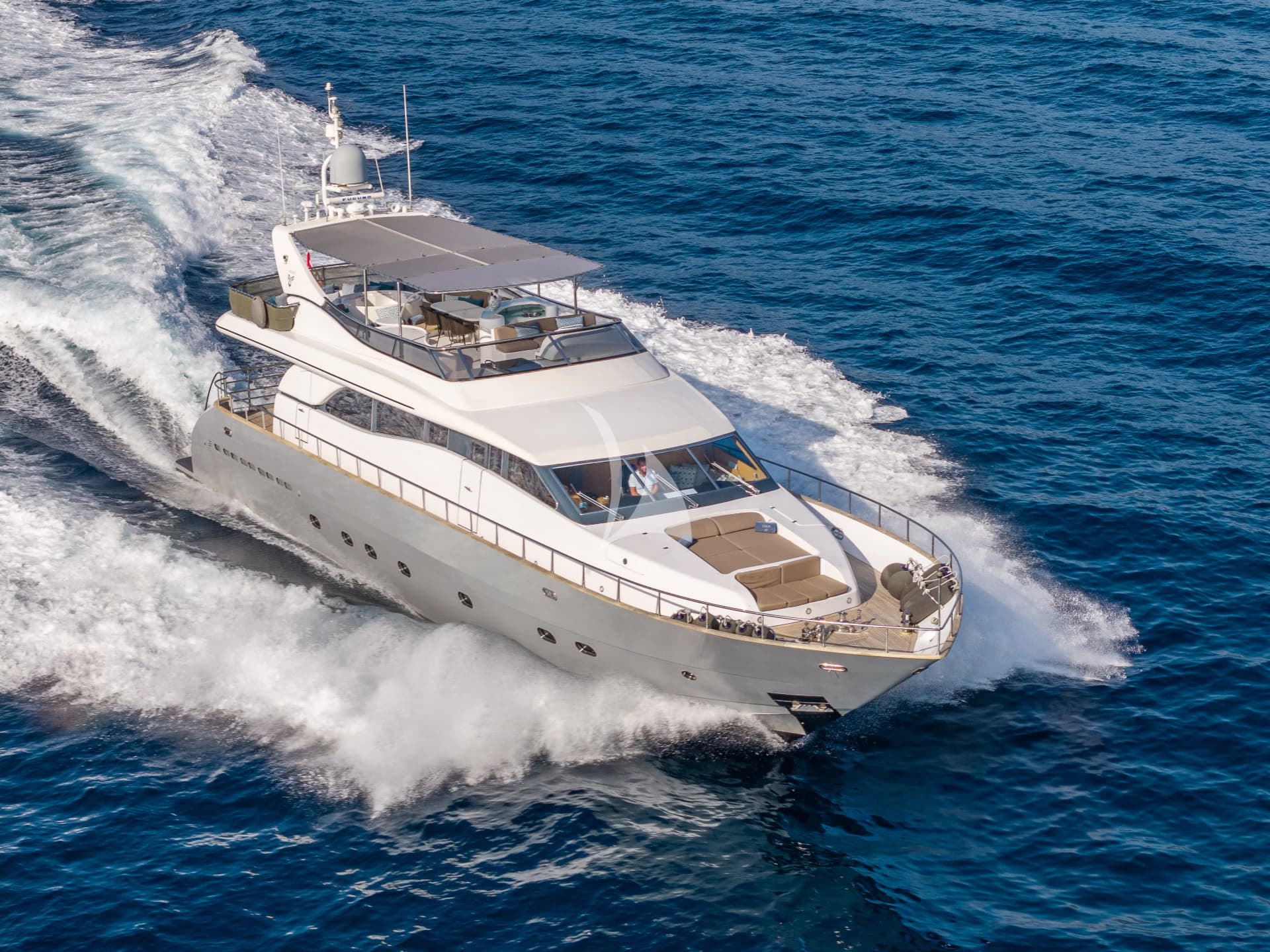 COCA VI – Exterior