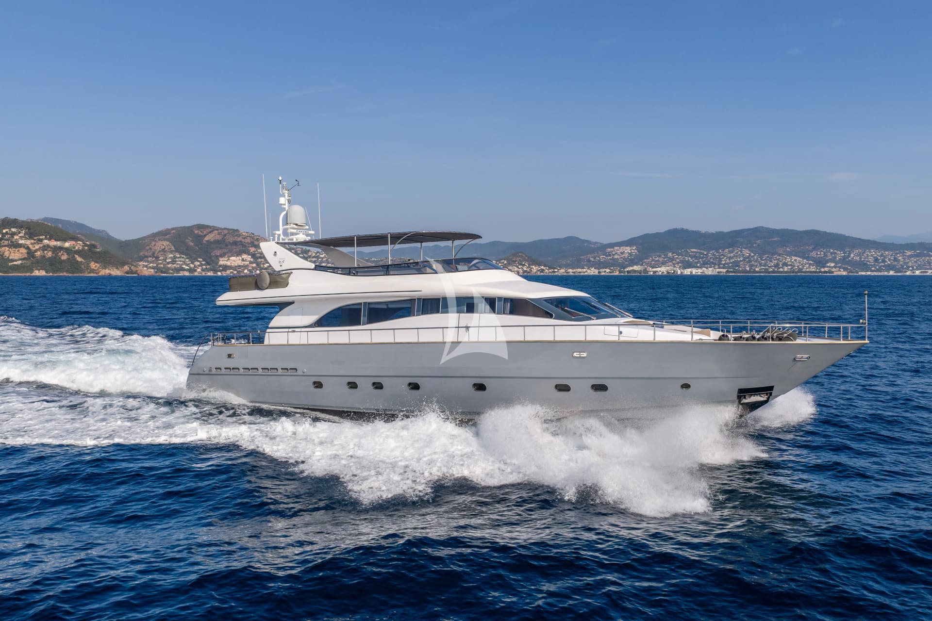 COCA VI – Exterior