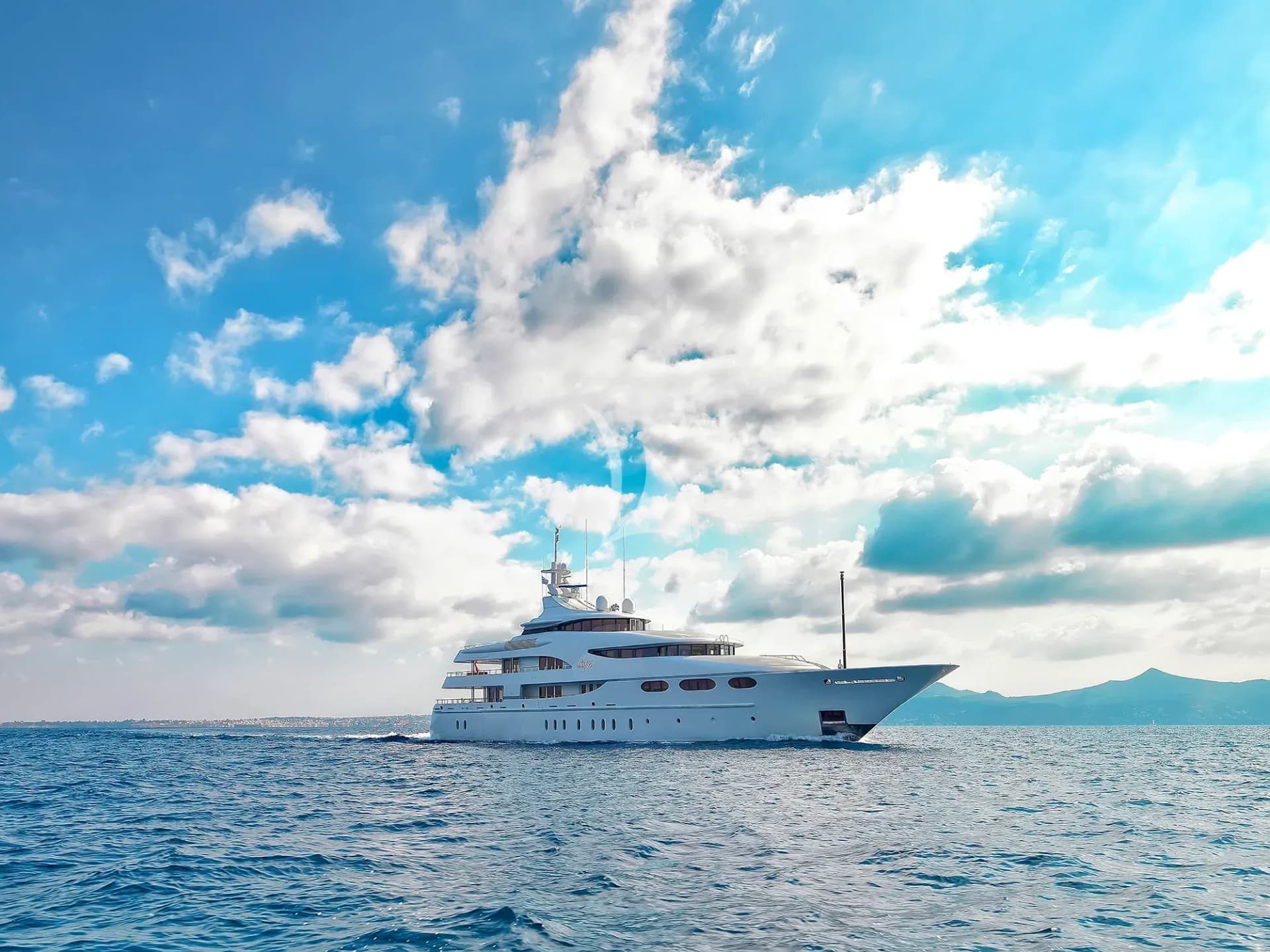 CAPRI I – Exterior