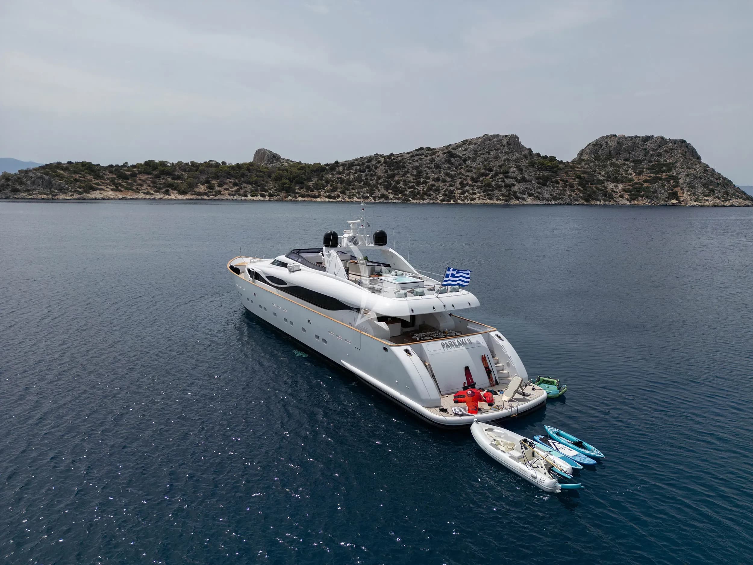PAREAKI II – Exterior