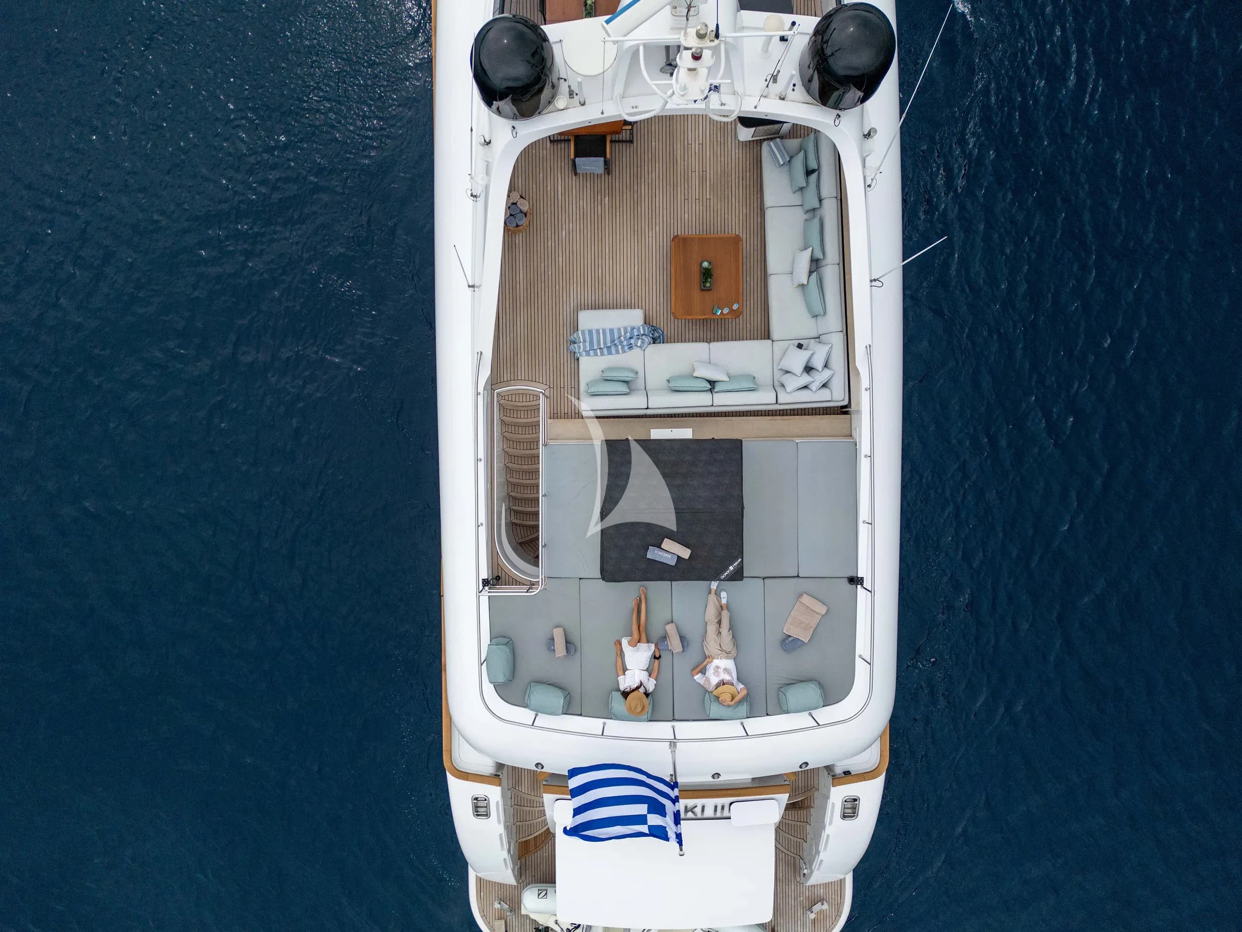 PAREAKI II – Exterior