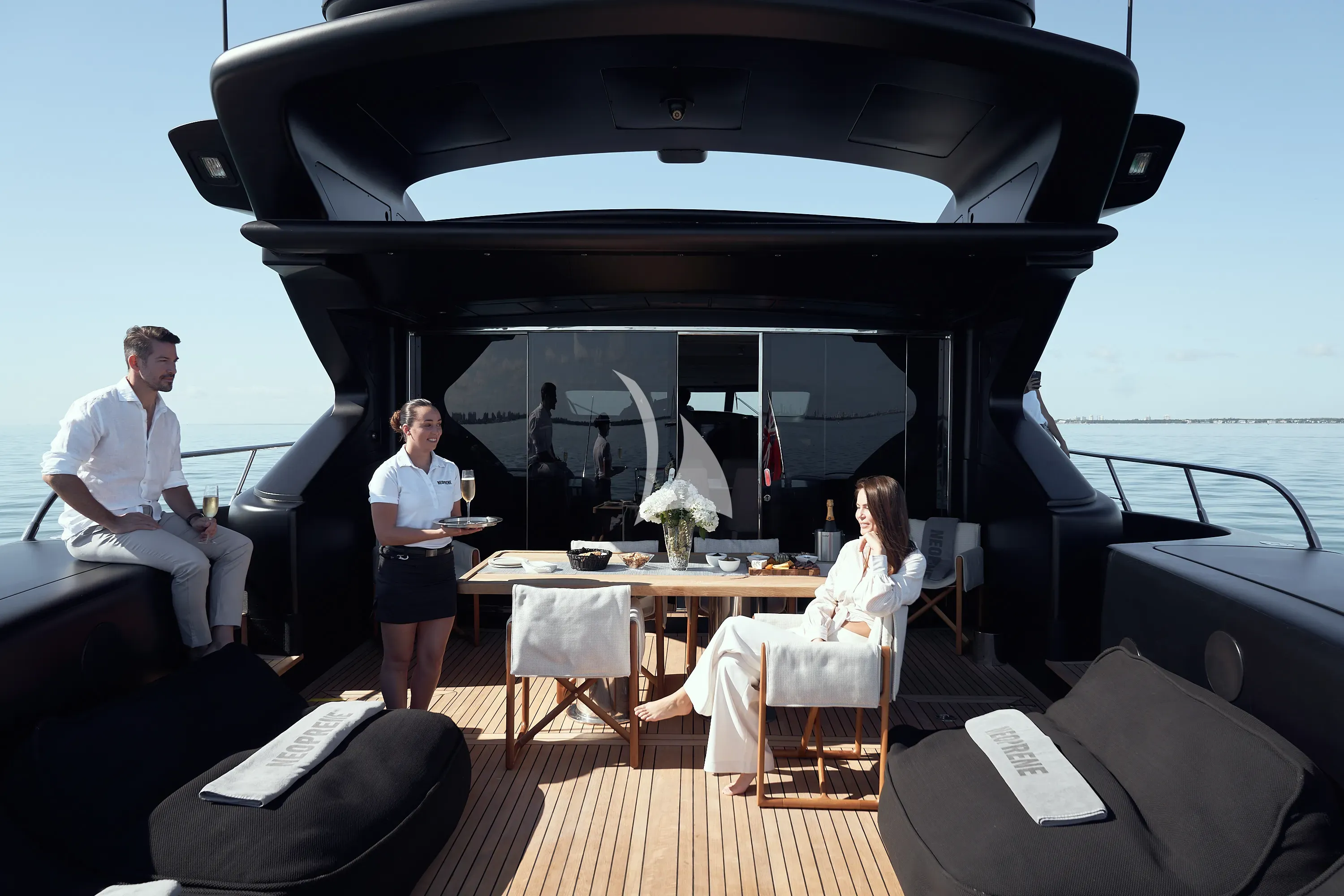 NEOPRENE – Exterior