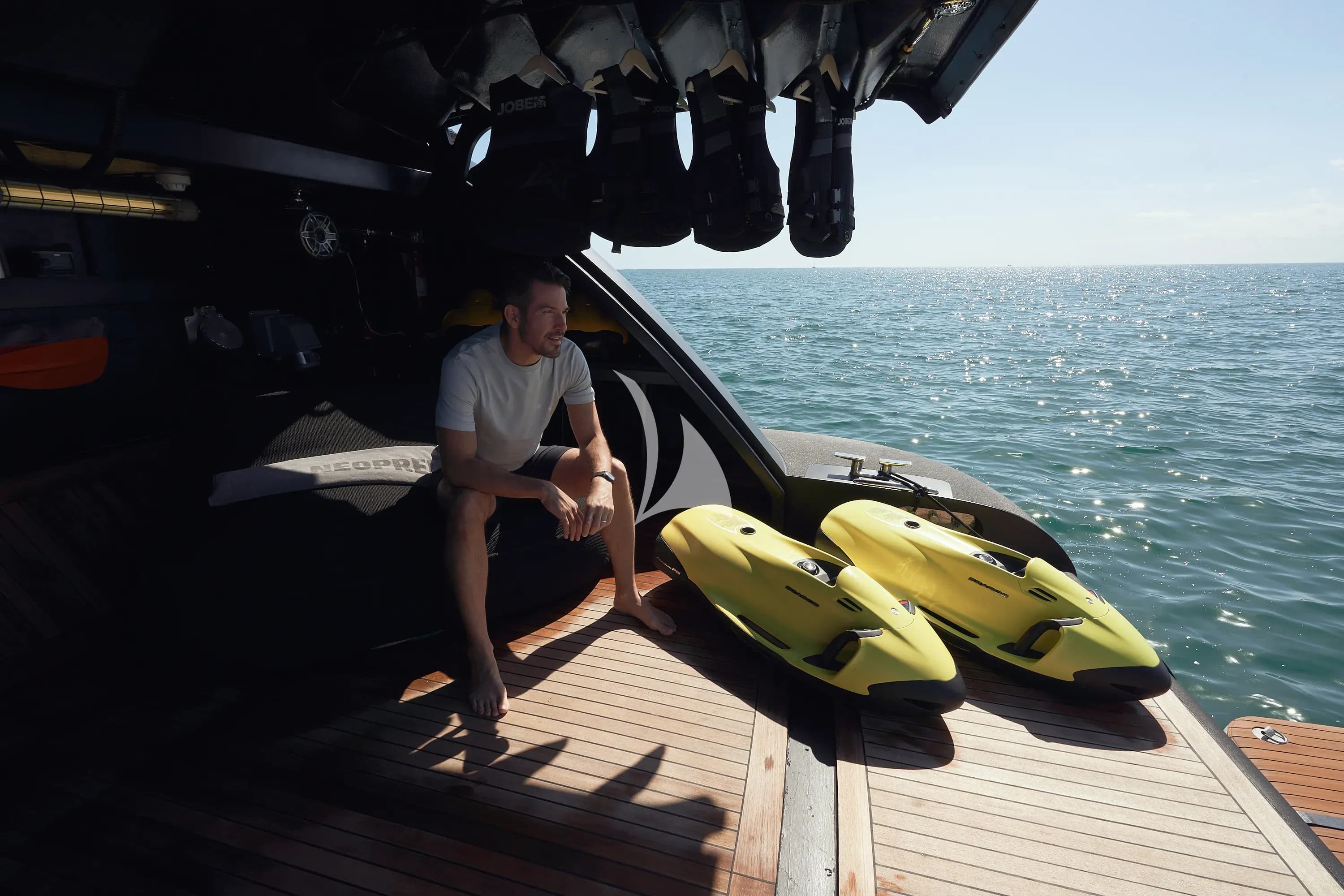 NEOPRENE – Exterior