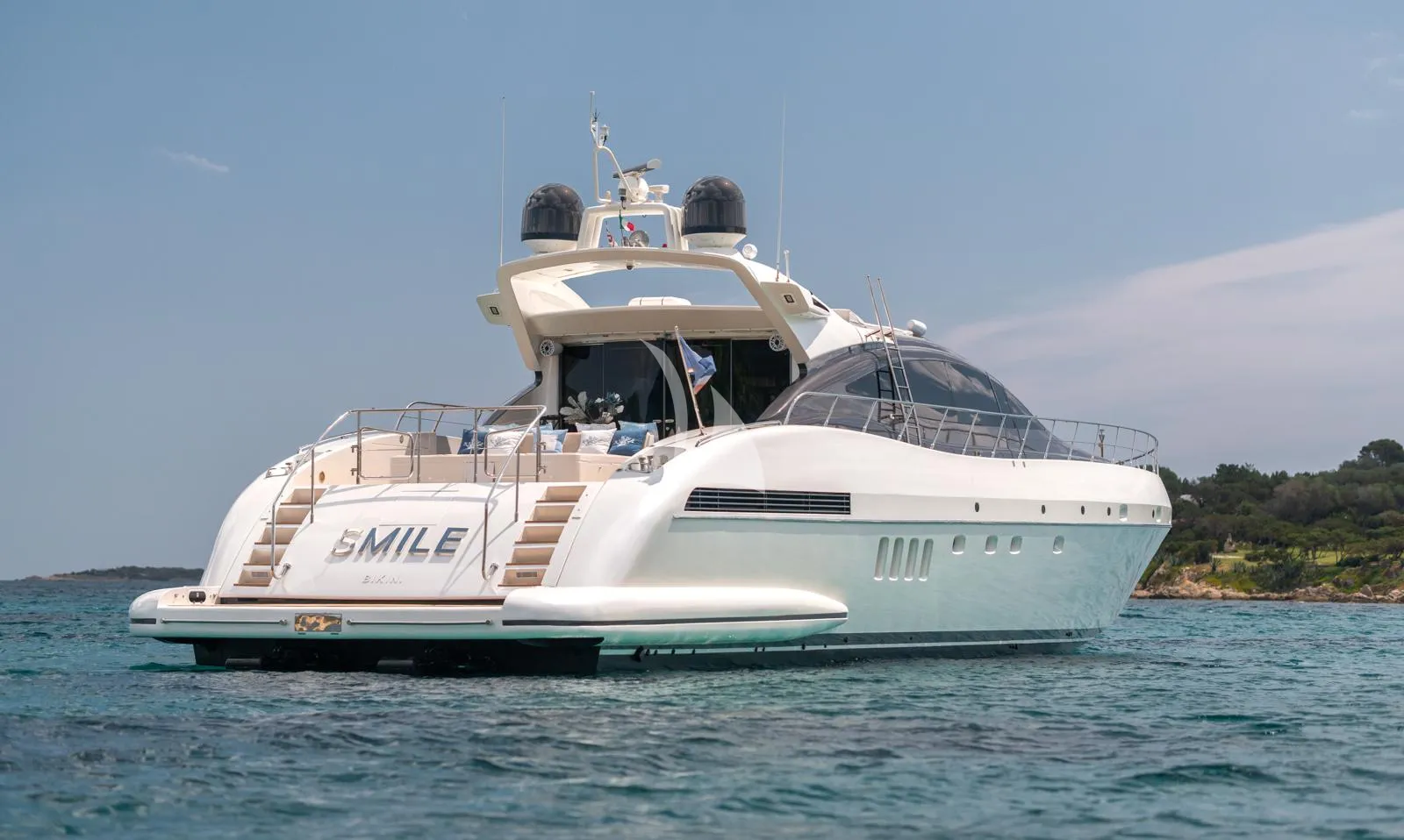 SMILE – Exterior