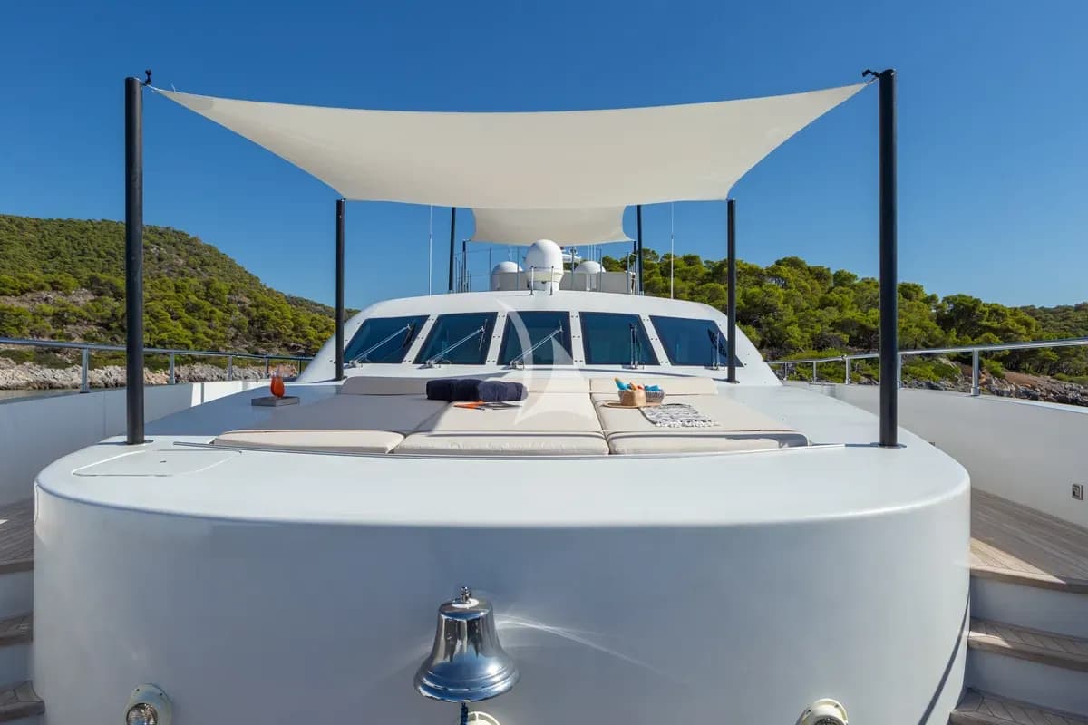 SEA WOLF – Exterior