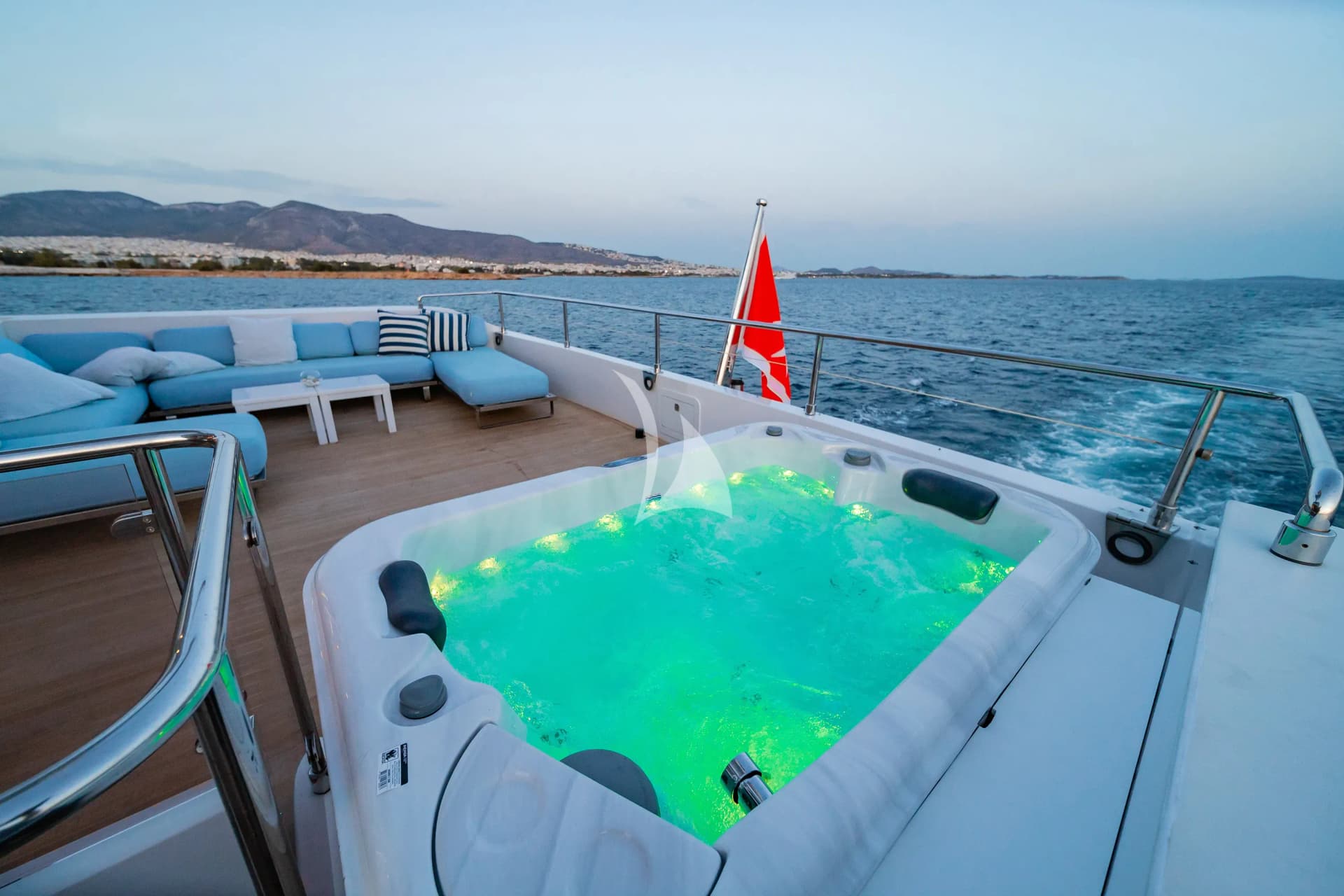 SEA WOLF – Exterior