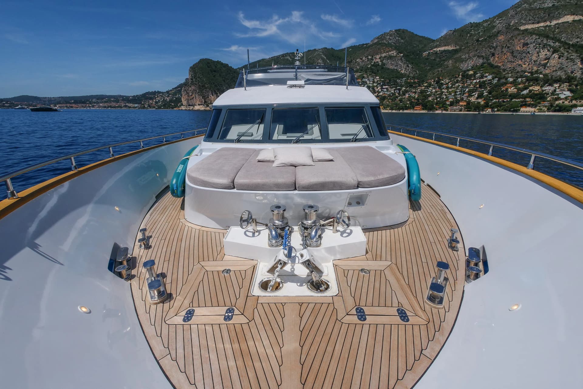 Talila – Exterior