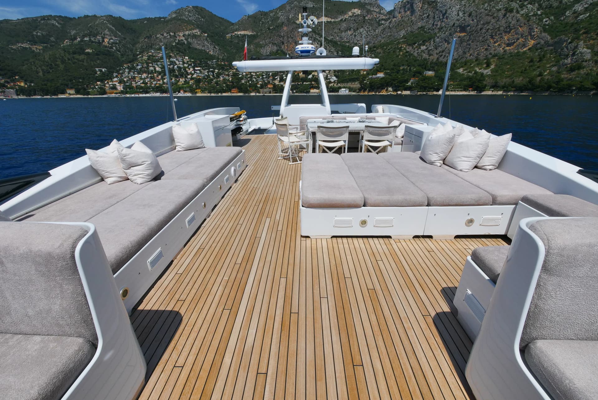 Talila – Exterior