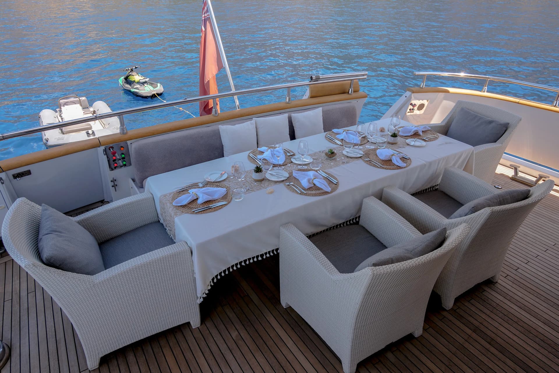 Talila – Exterior