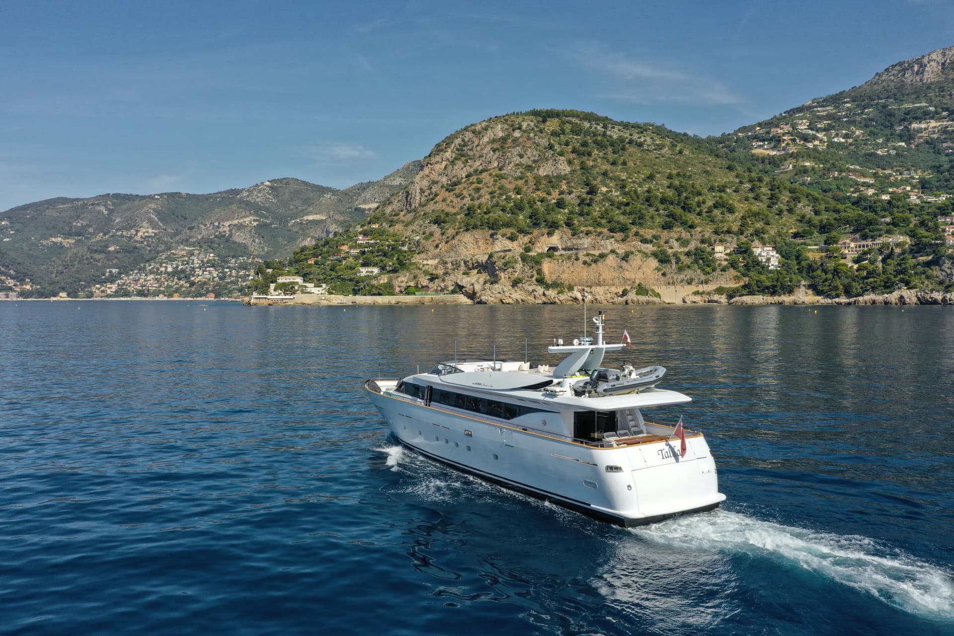 Talila – Exterior