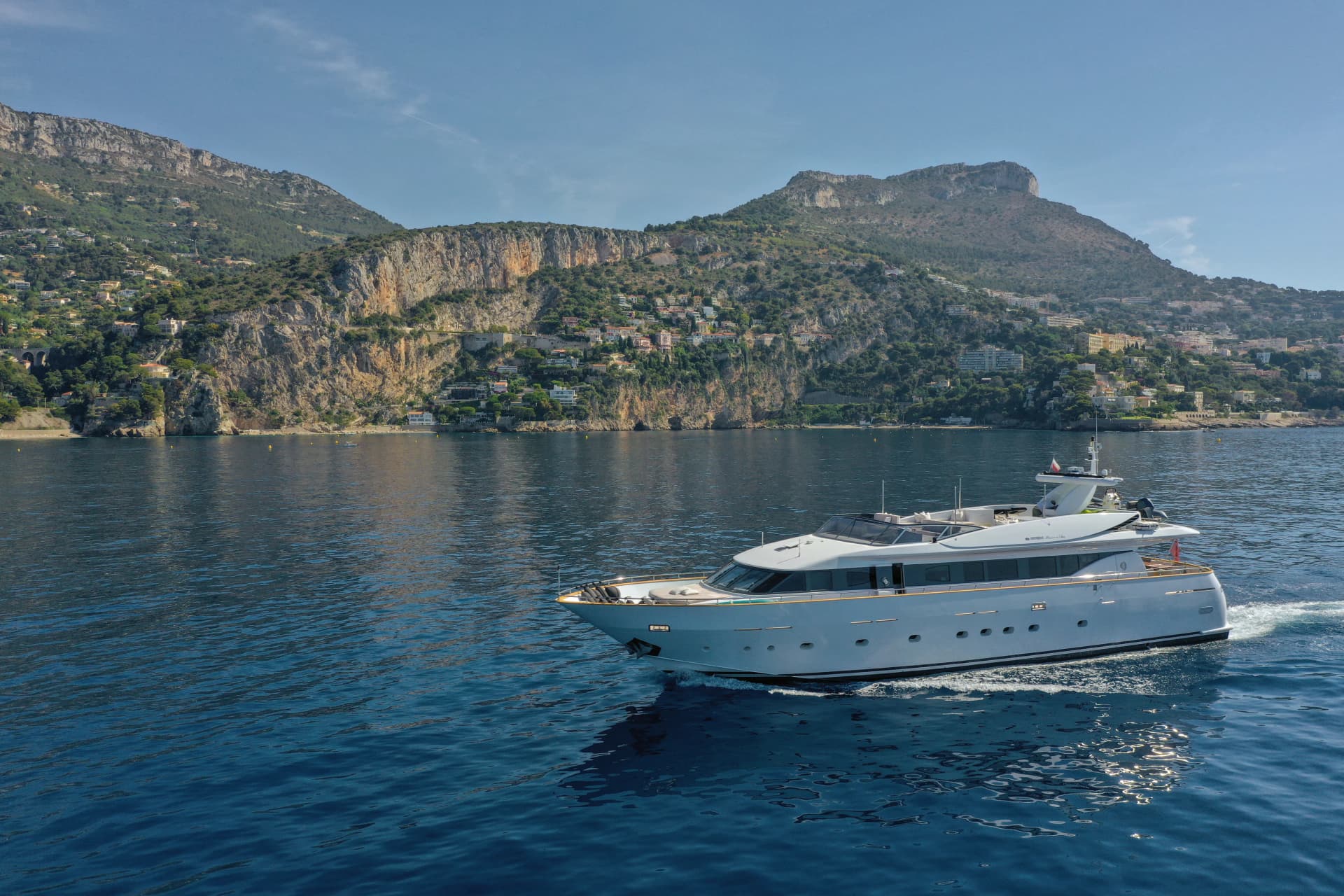 Talila – Exterior