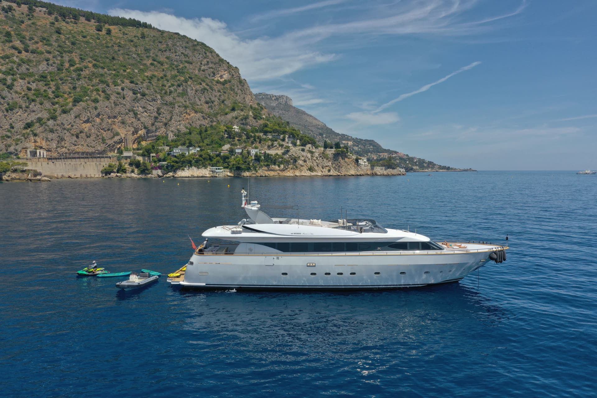 Talila – Exterior