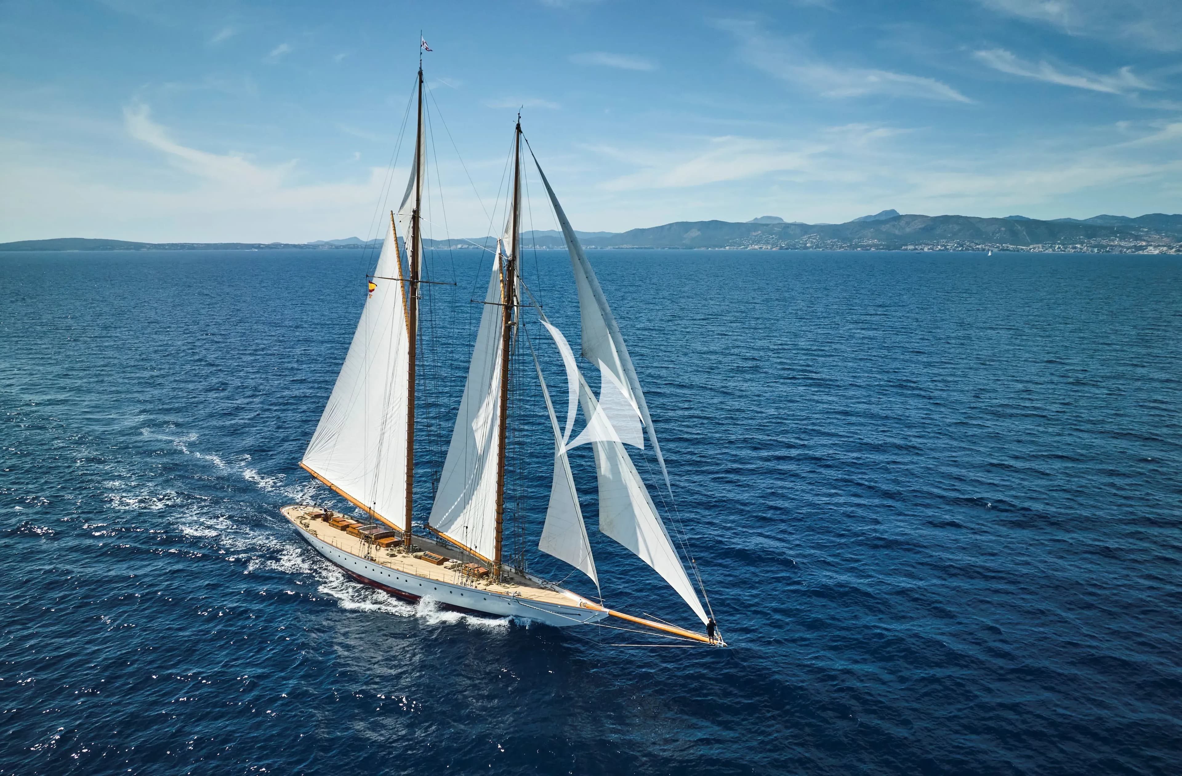ELENA of LONDON – Exterior