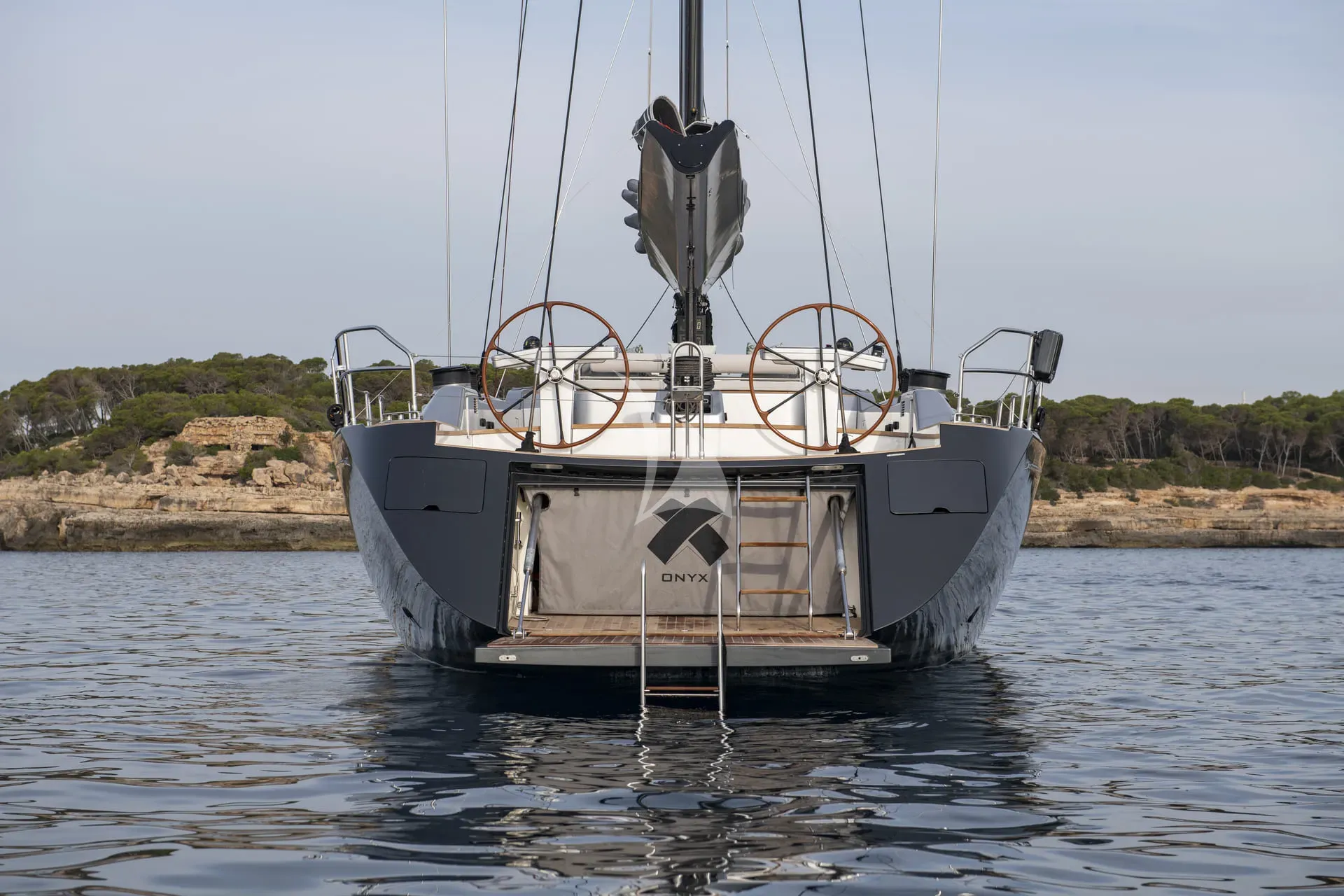 ONYX – Exterior