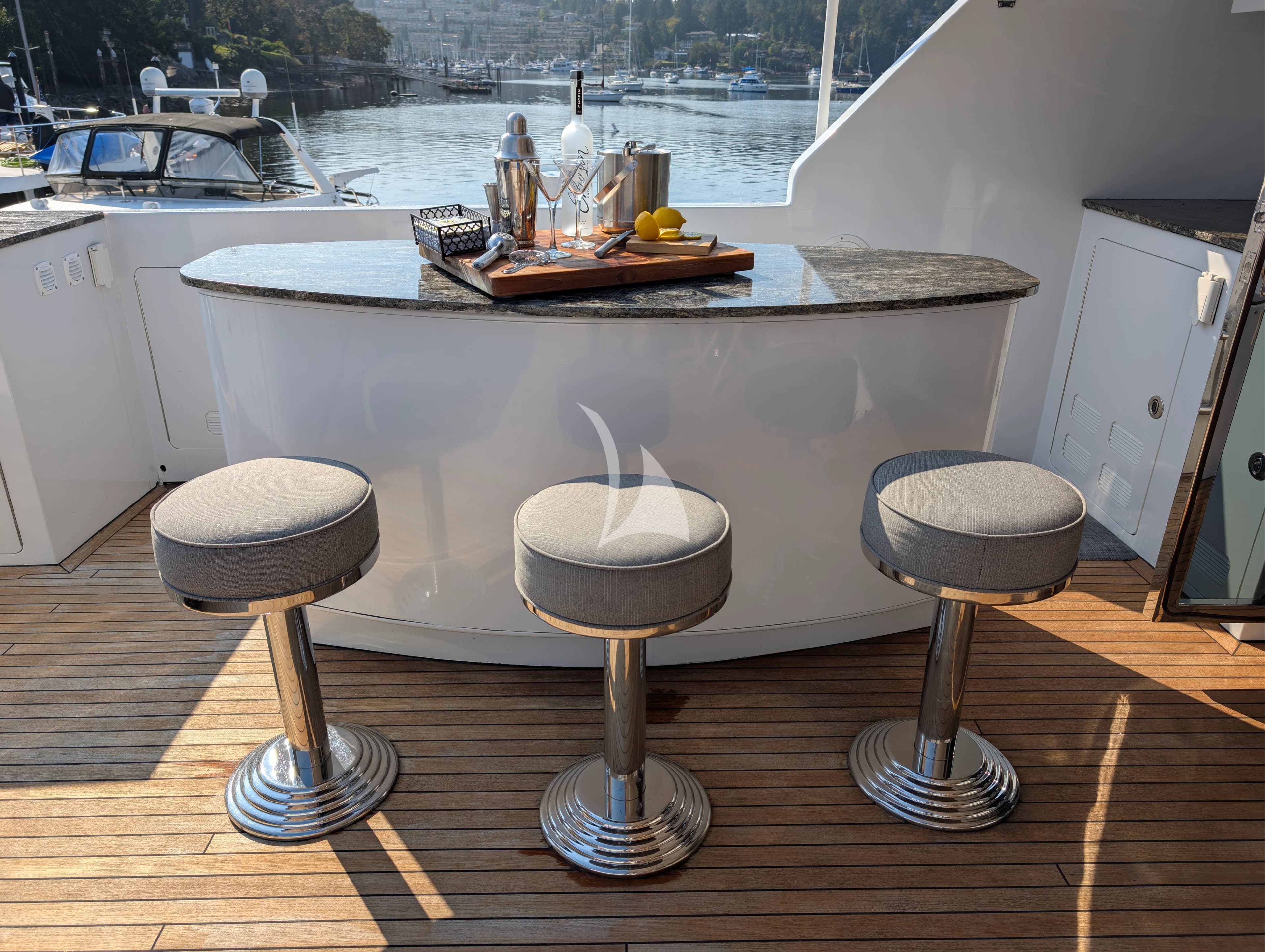 A GREAT ESCAPE – Exterior