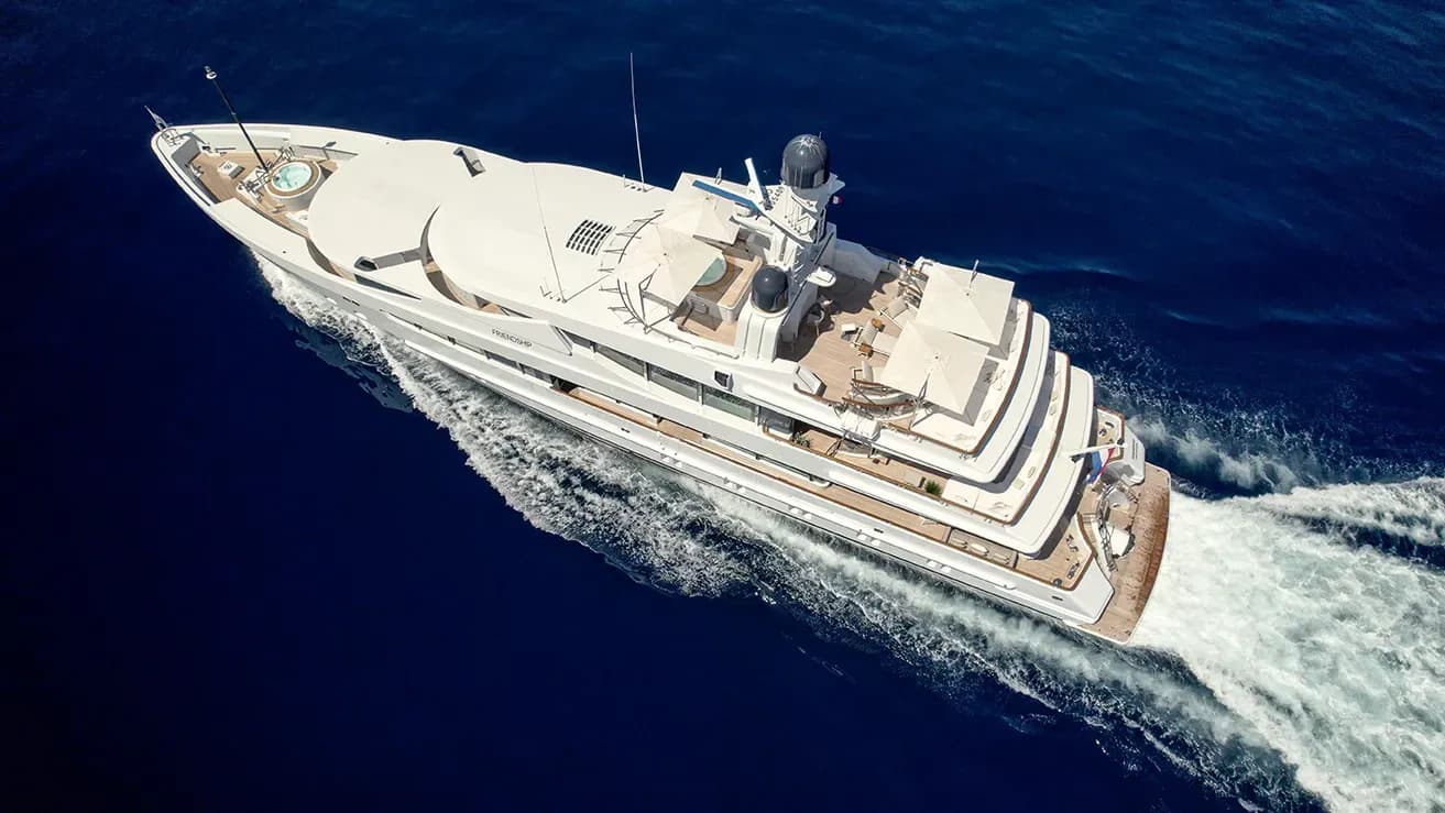 FRIENDSHIP – Exterior