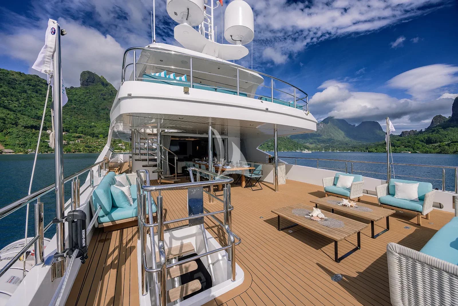 BIG SKY – Exterior