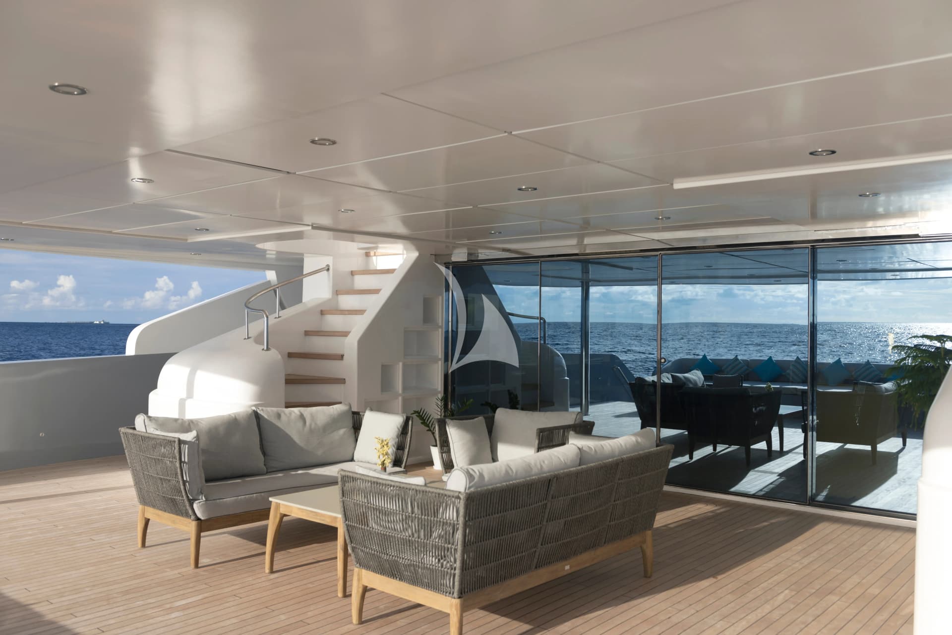 SEAREX – Exterior