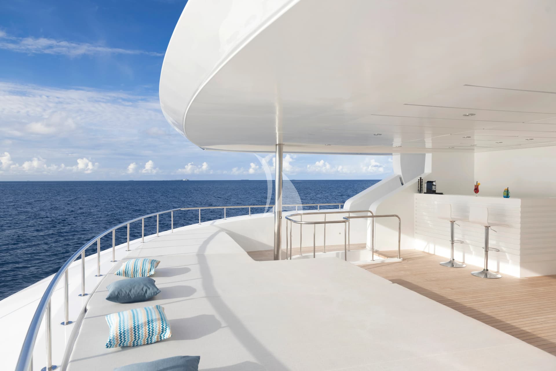 SEAREX – Exterior