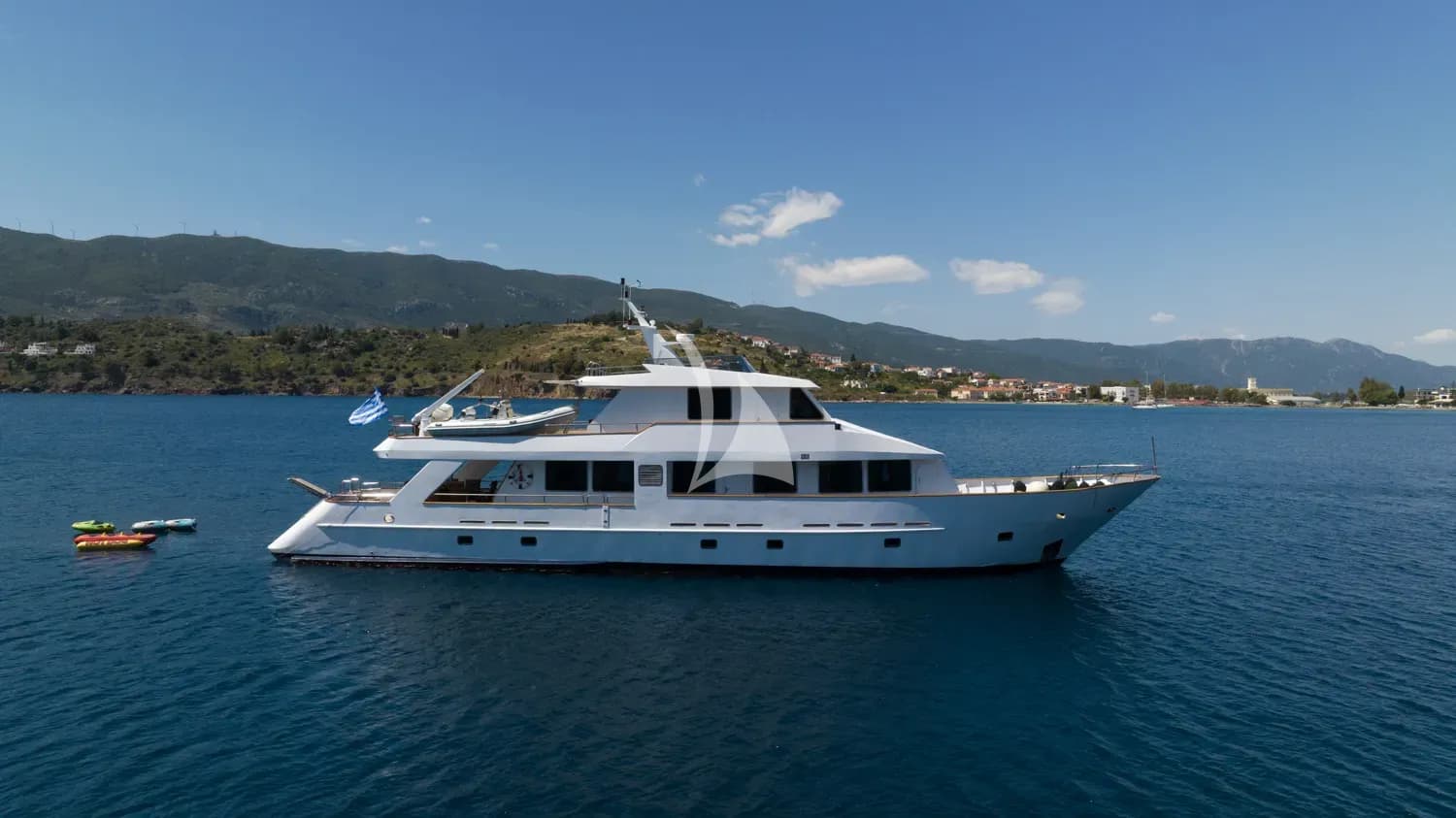 ELENA – Perama Shipyard