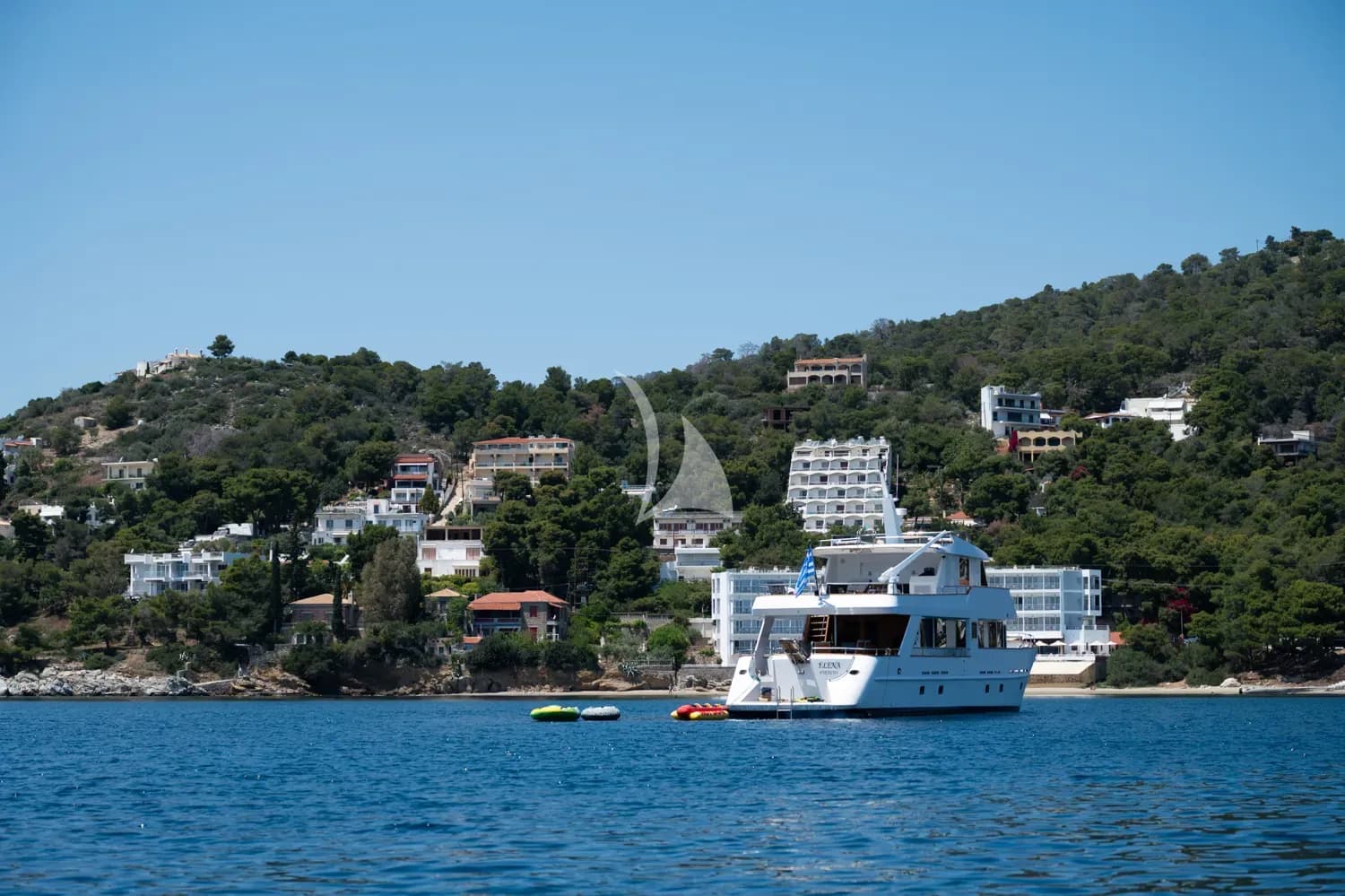 ELENA – Exterior