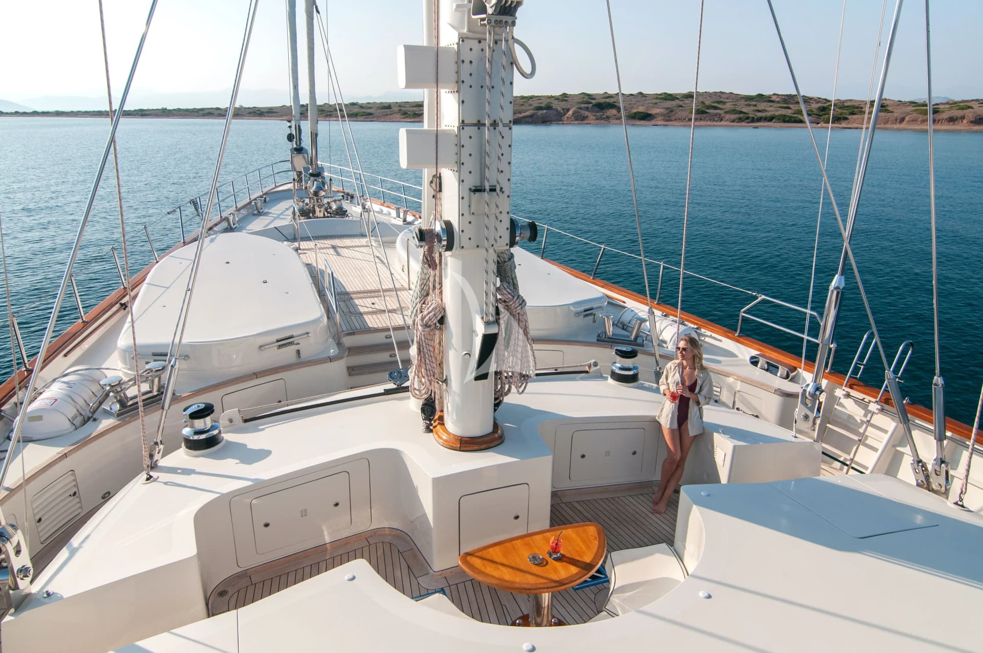 XASTERIA – Exterior