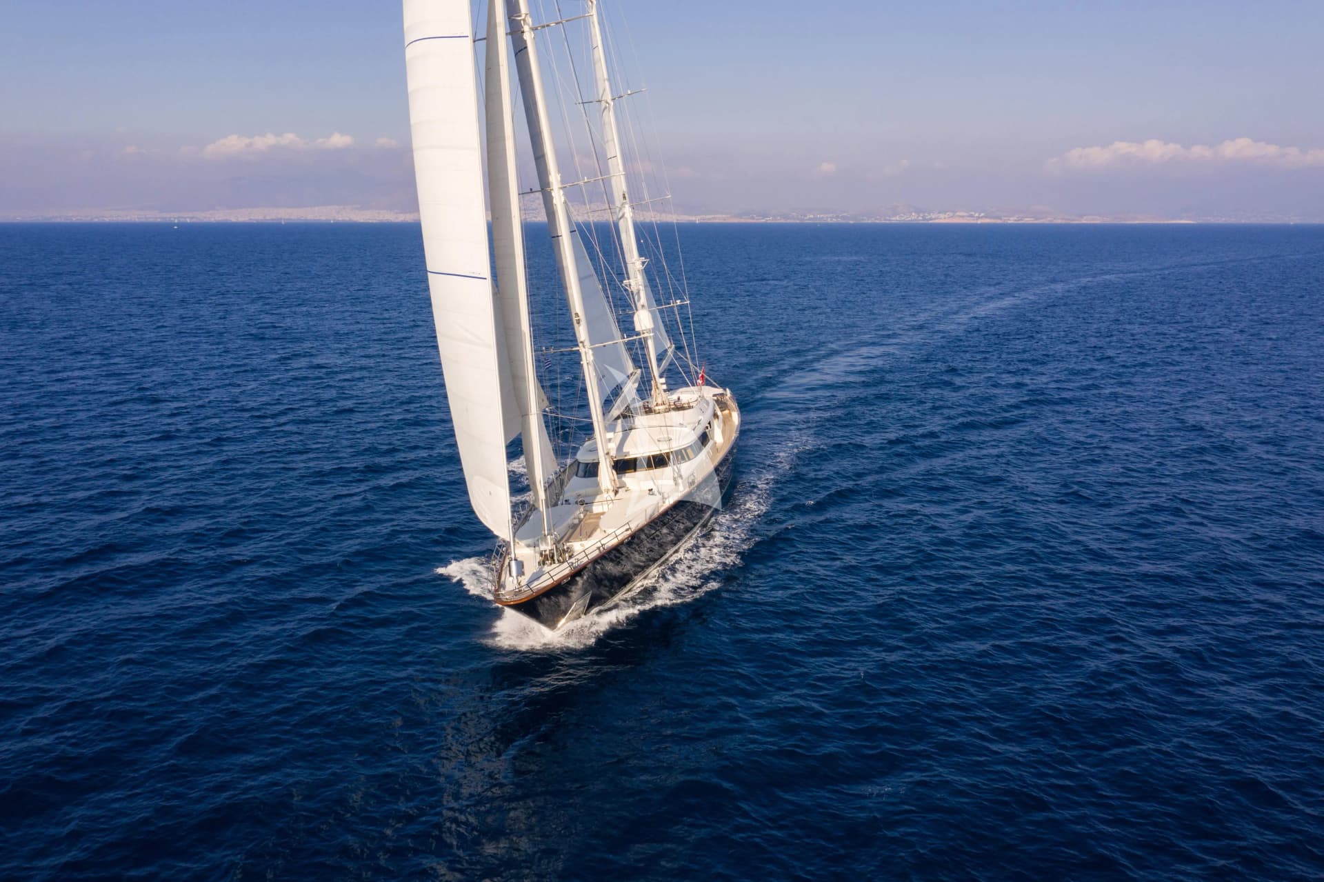 XASTERIA – Exterior