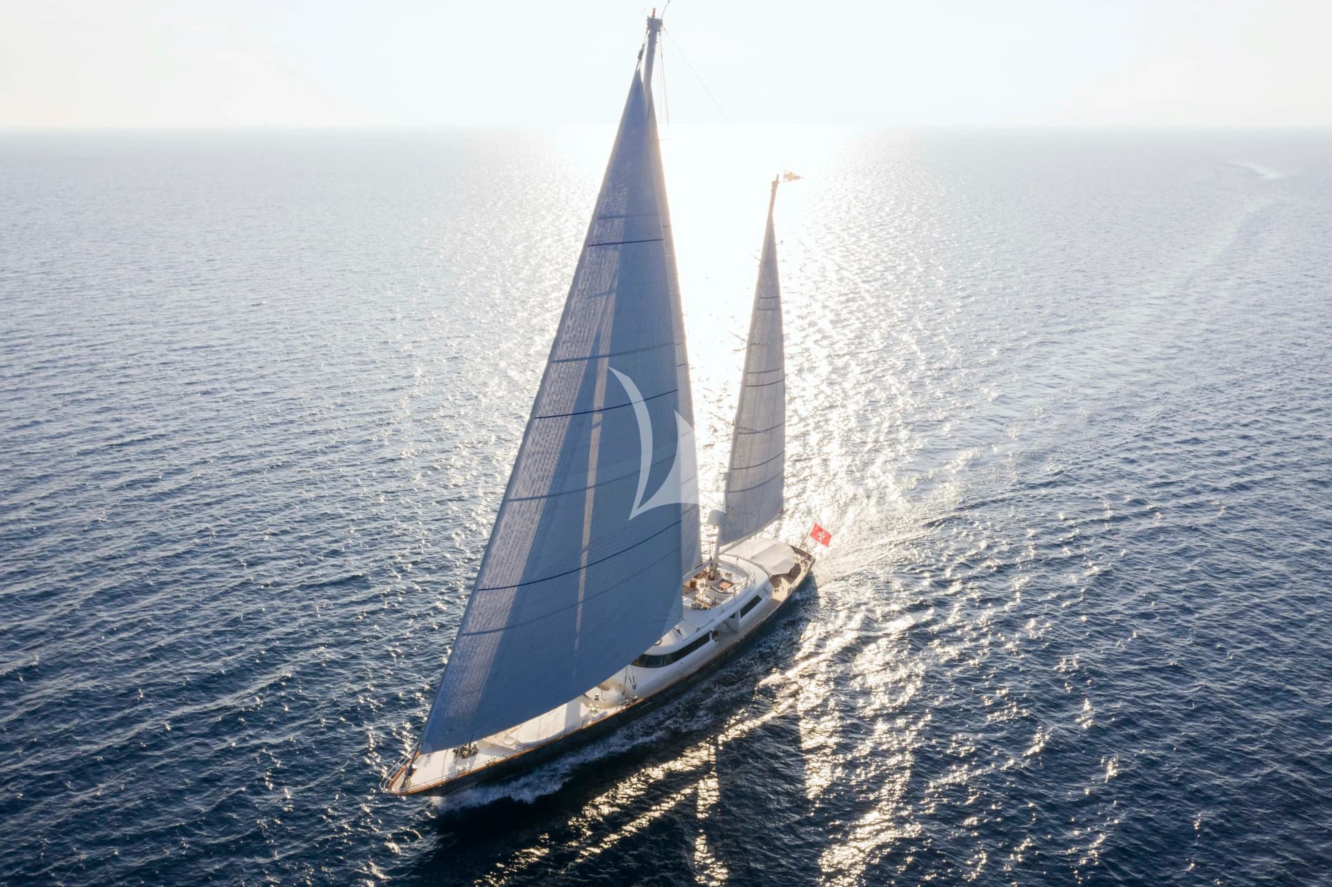 XASTERIA – Exterior