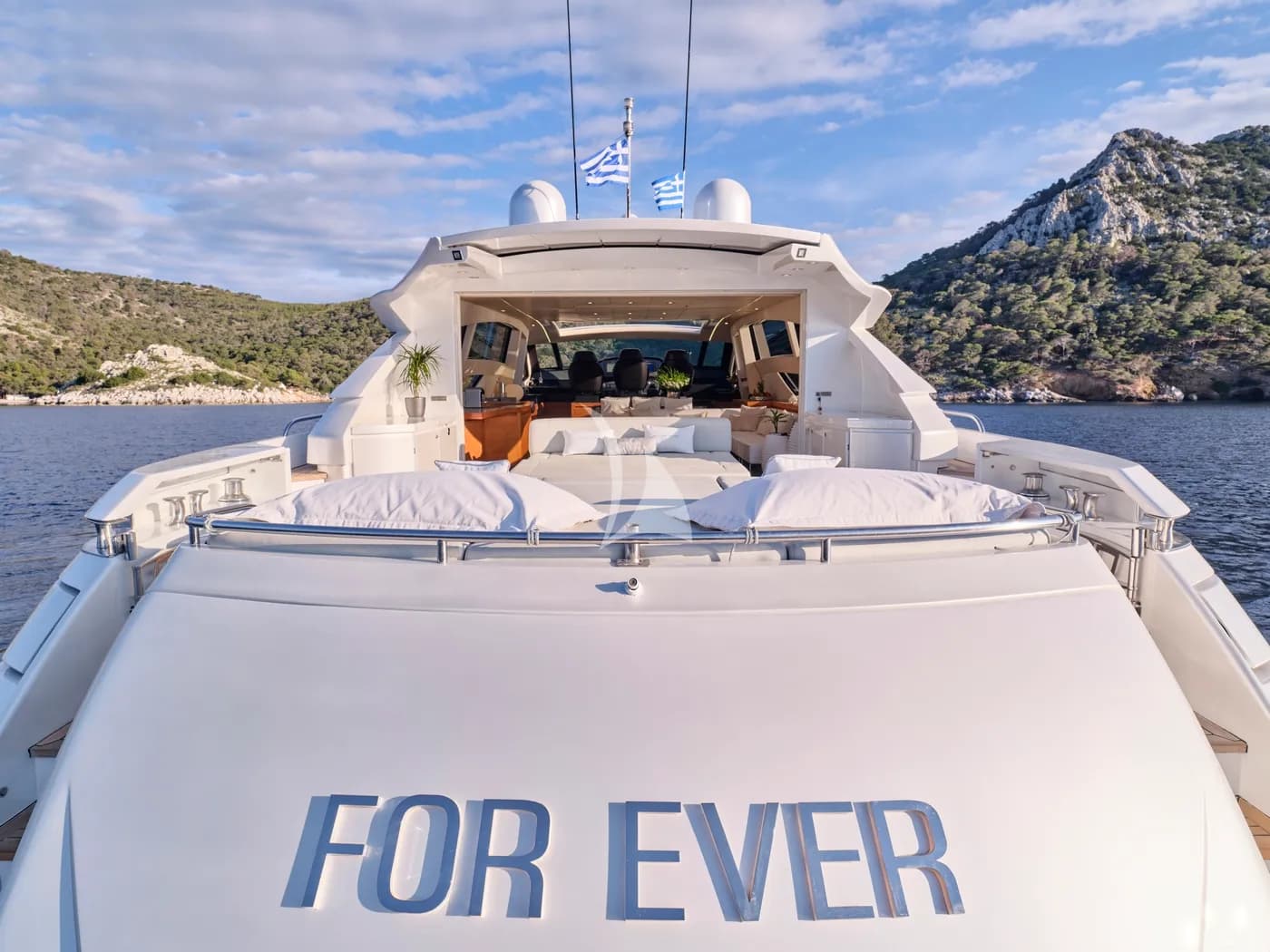 FOR EVER – Exterior