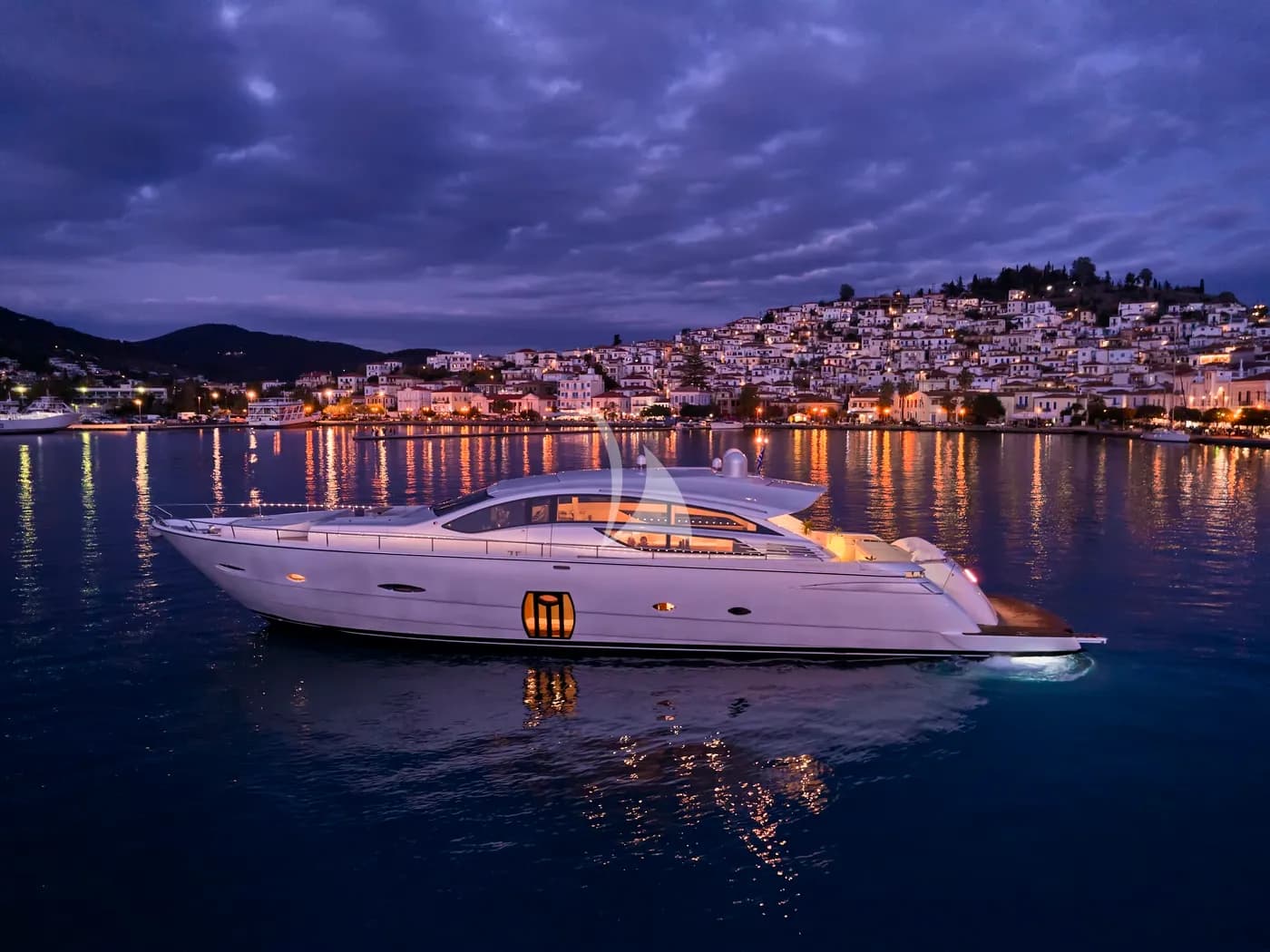 FOR EVER – Exterior