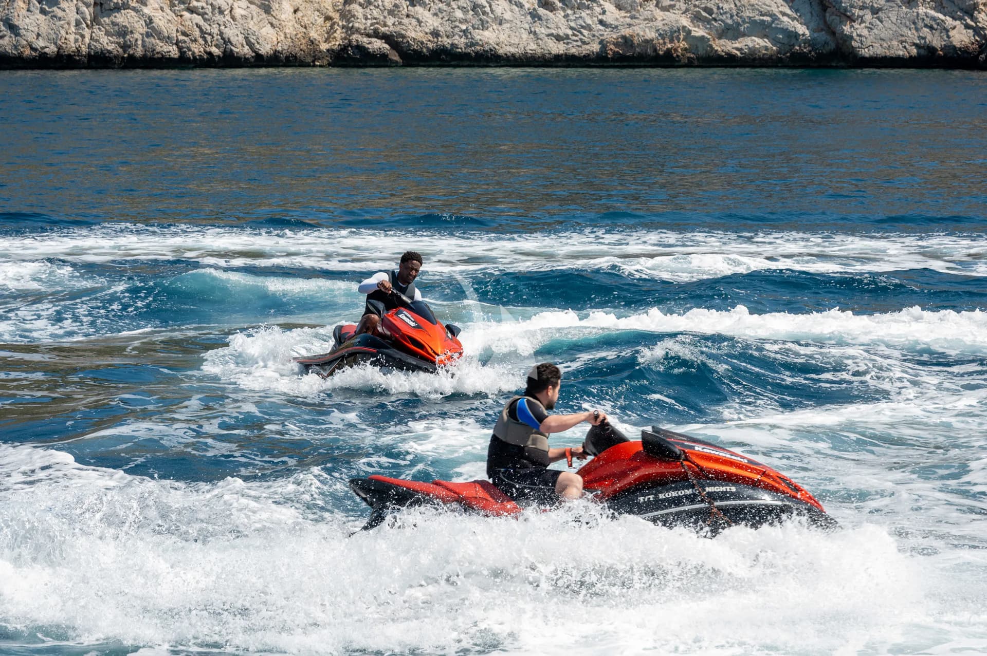 KOKOMO NIGHTS – Exterior