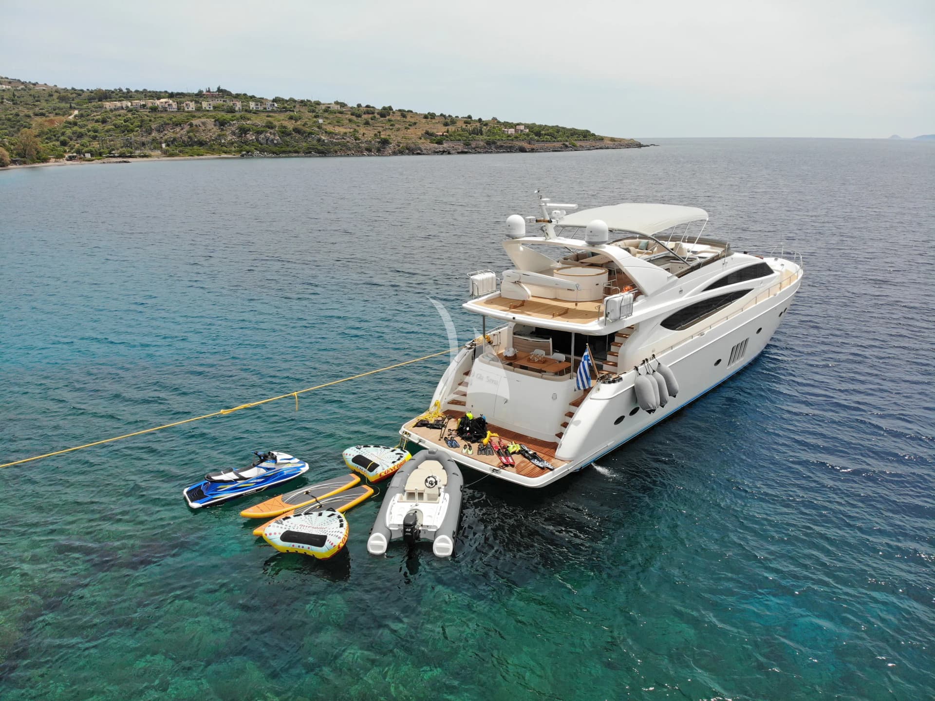 GIA SENA – Exterior