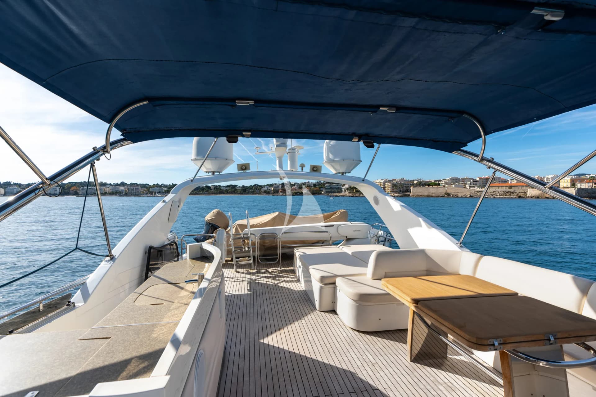 KUMBA IV – Exterior