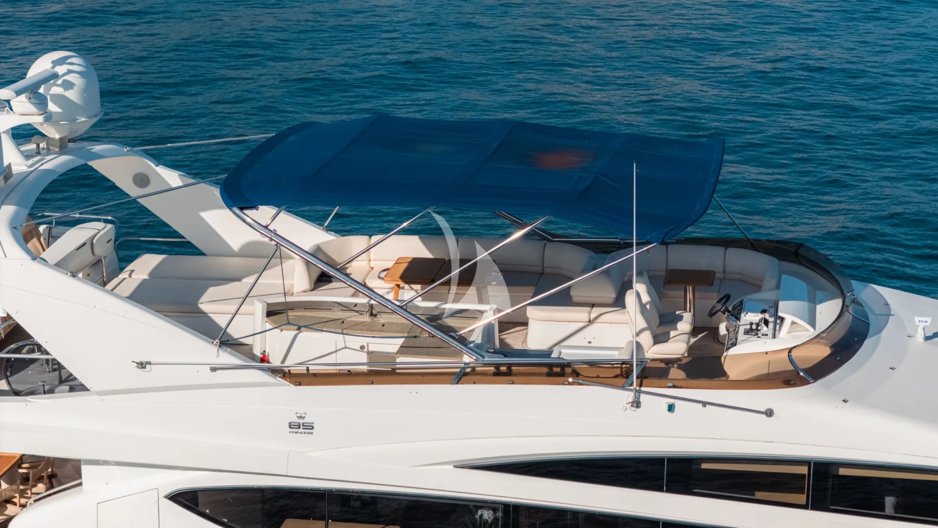 KUMBA IV – Exterior