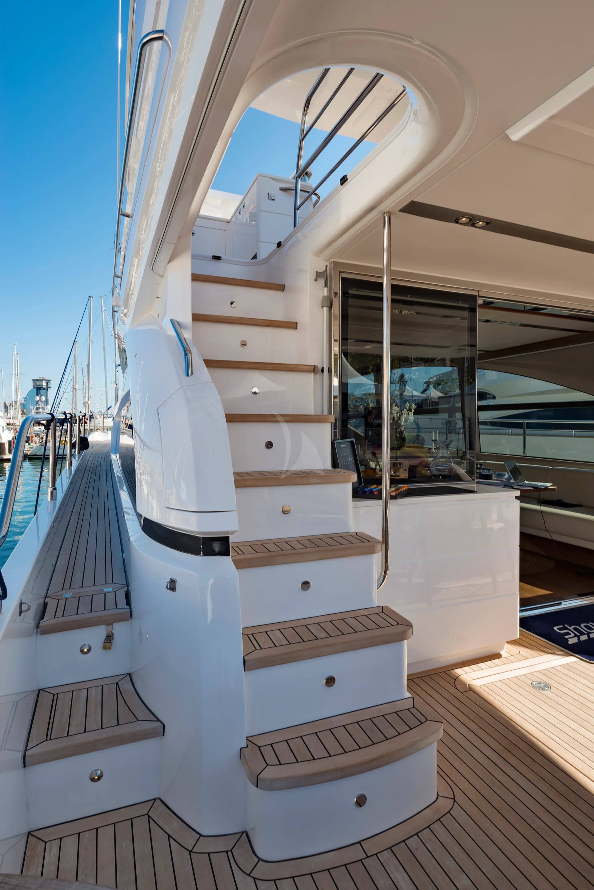 ShawLife – Exterior