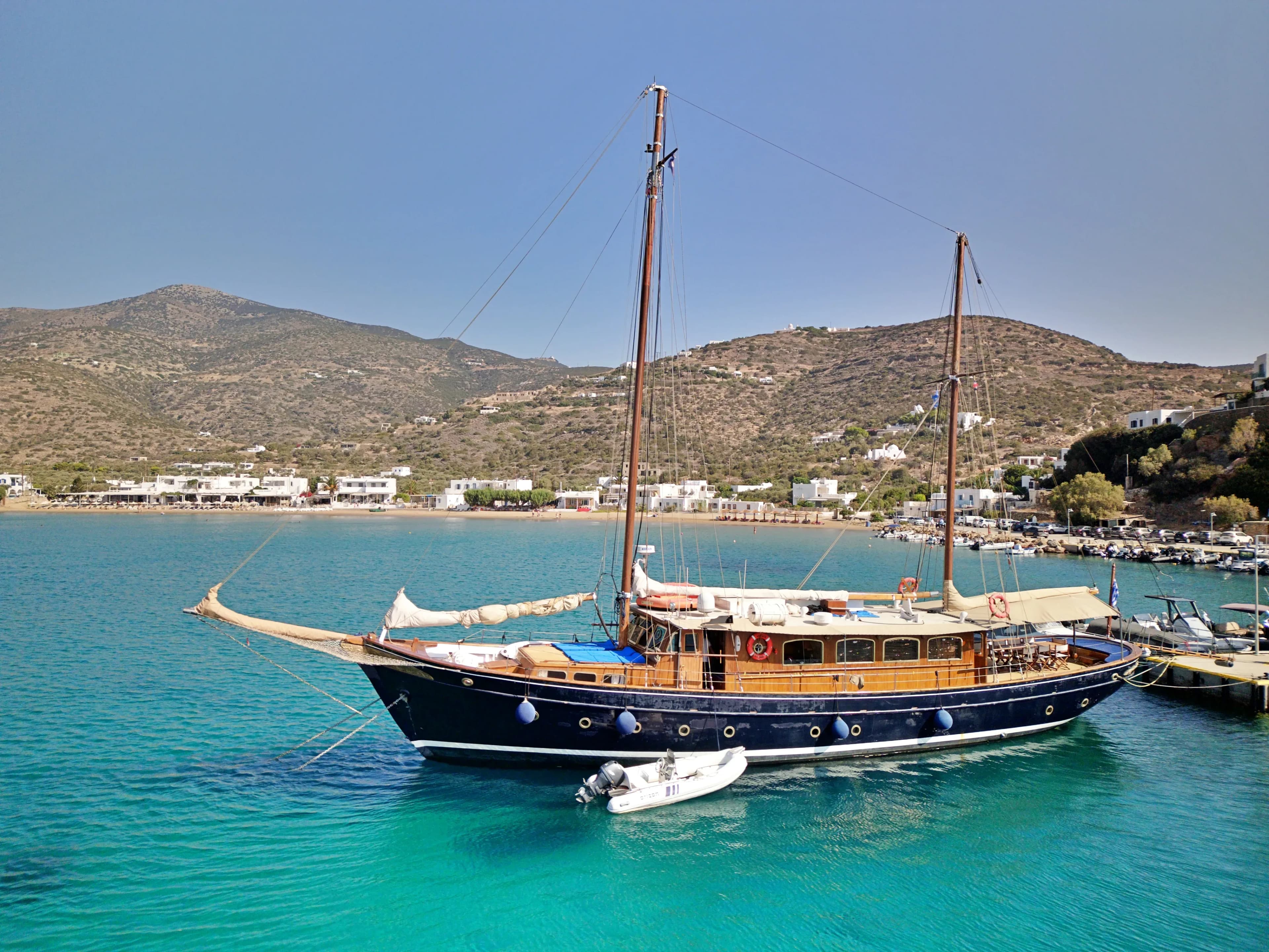 Aphrodite – Exterior