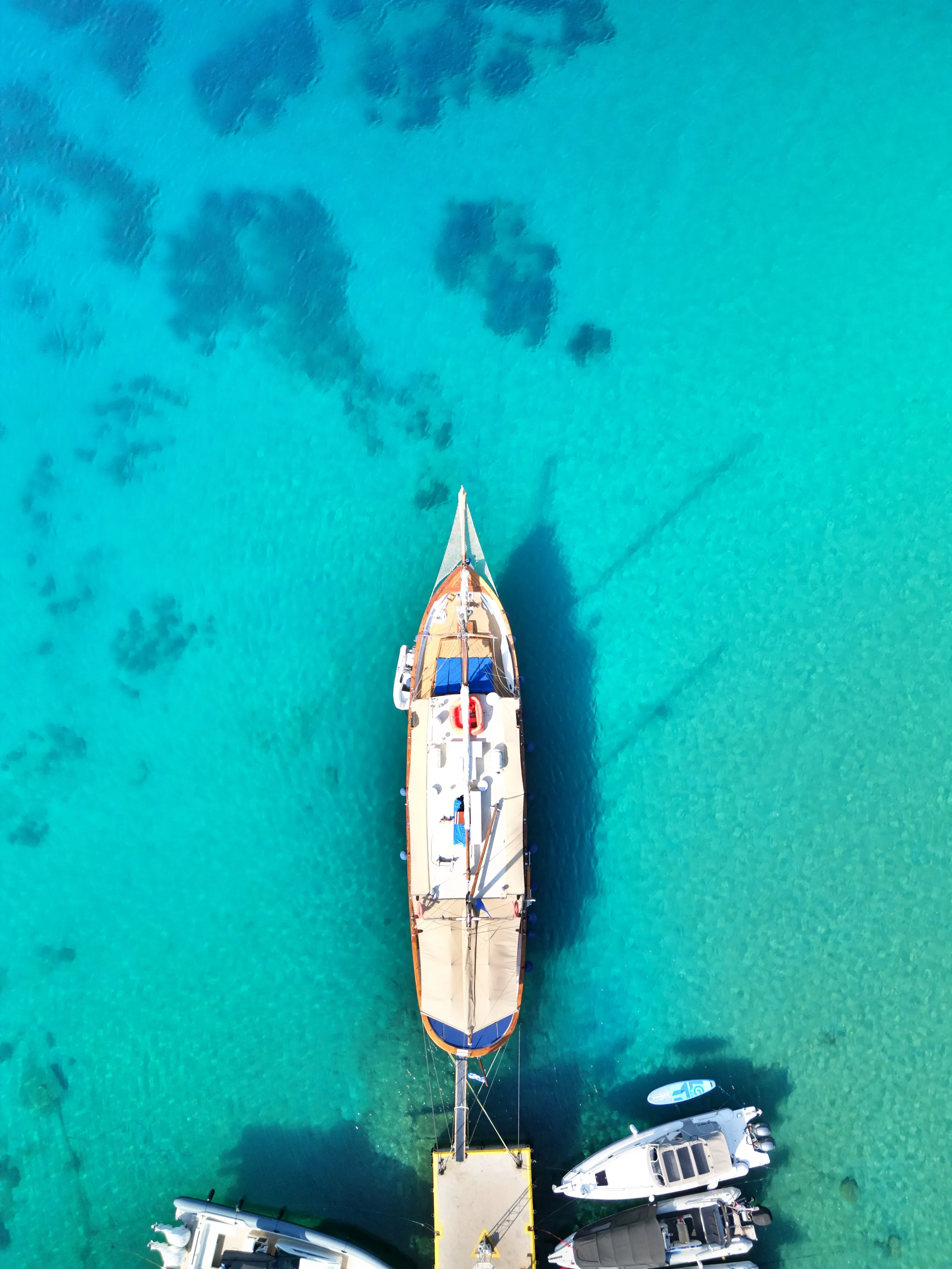 Aphrodite – Exterior
