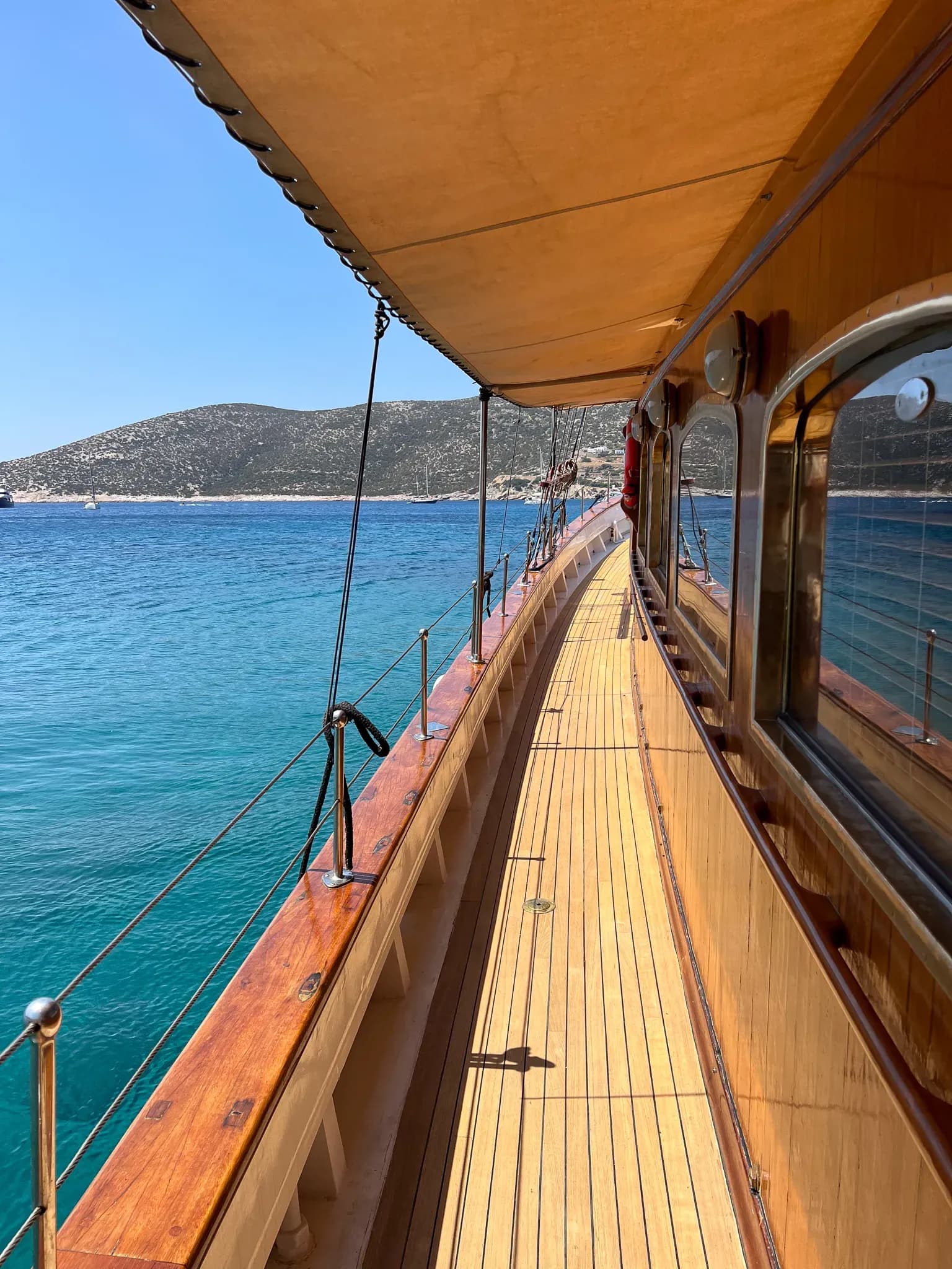 Aphrodite – Exterior