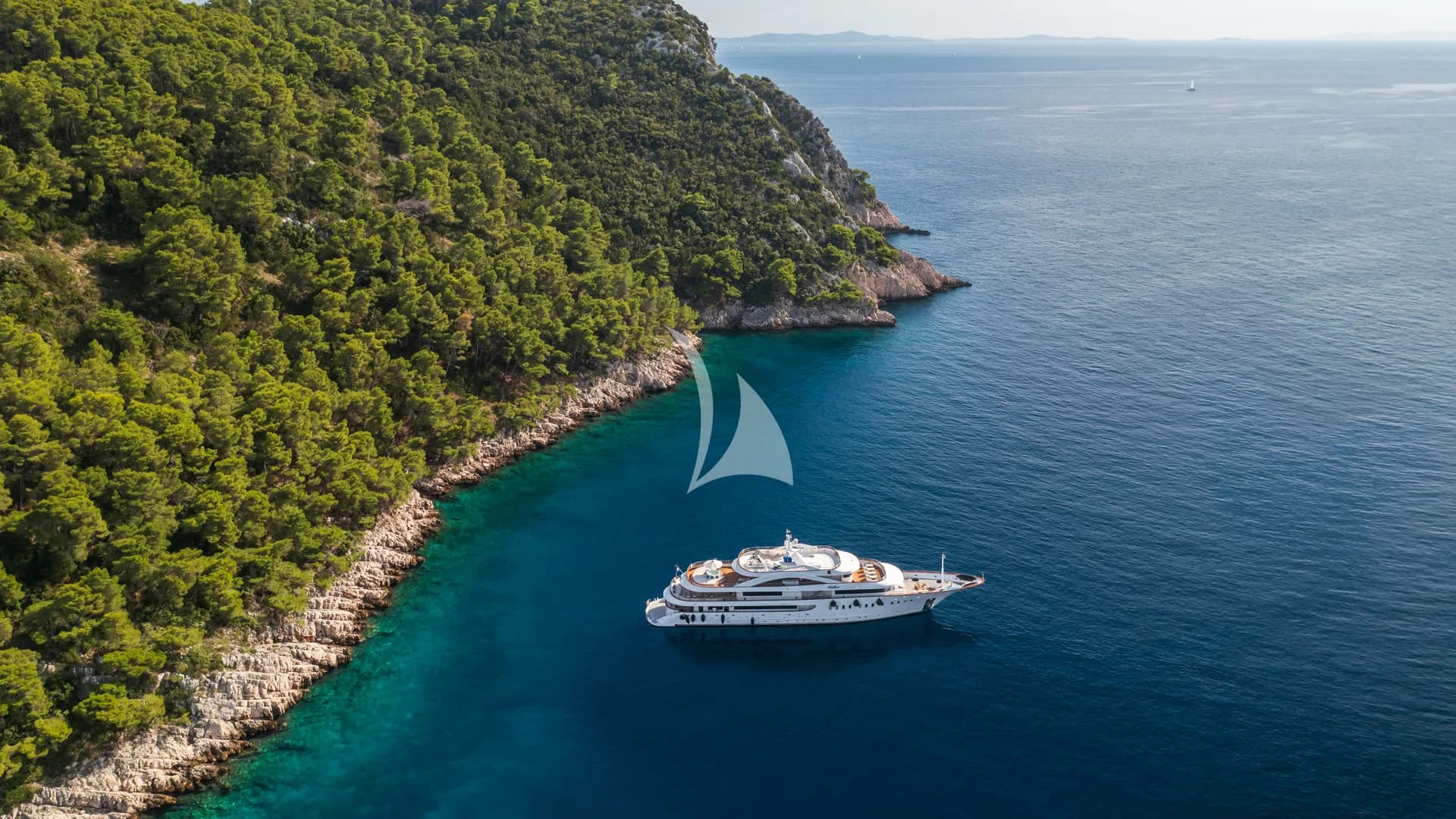 M/Y ANTHEA – Exterior