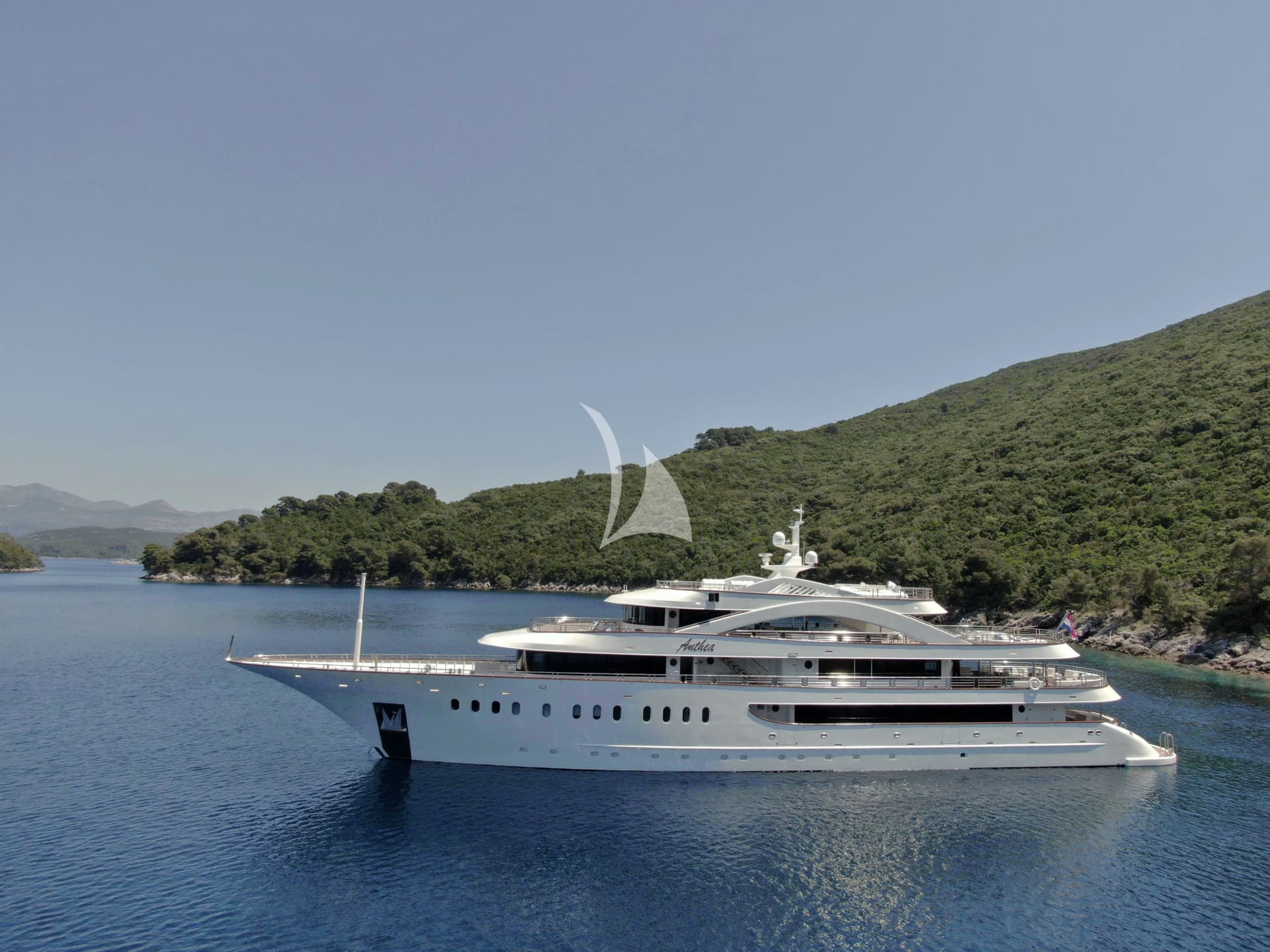 M/Y ANTHEA – Exterior