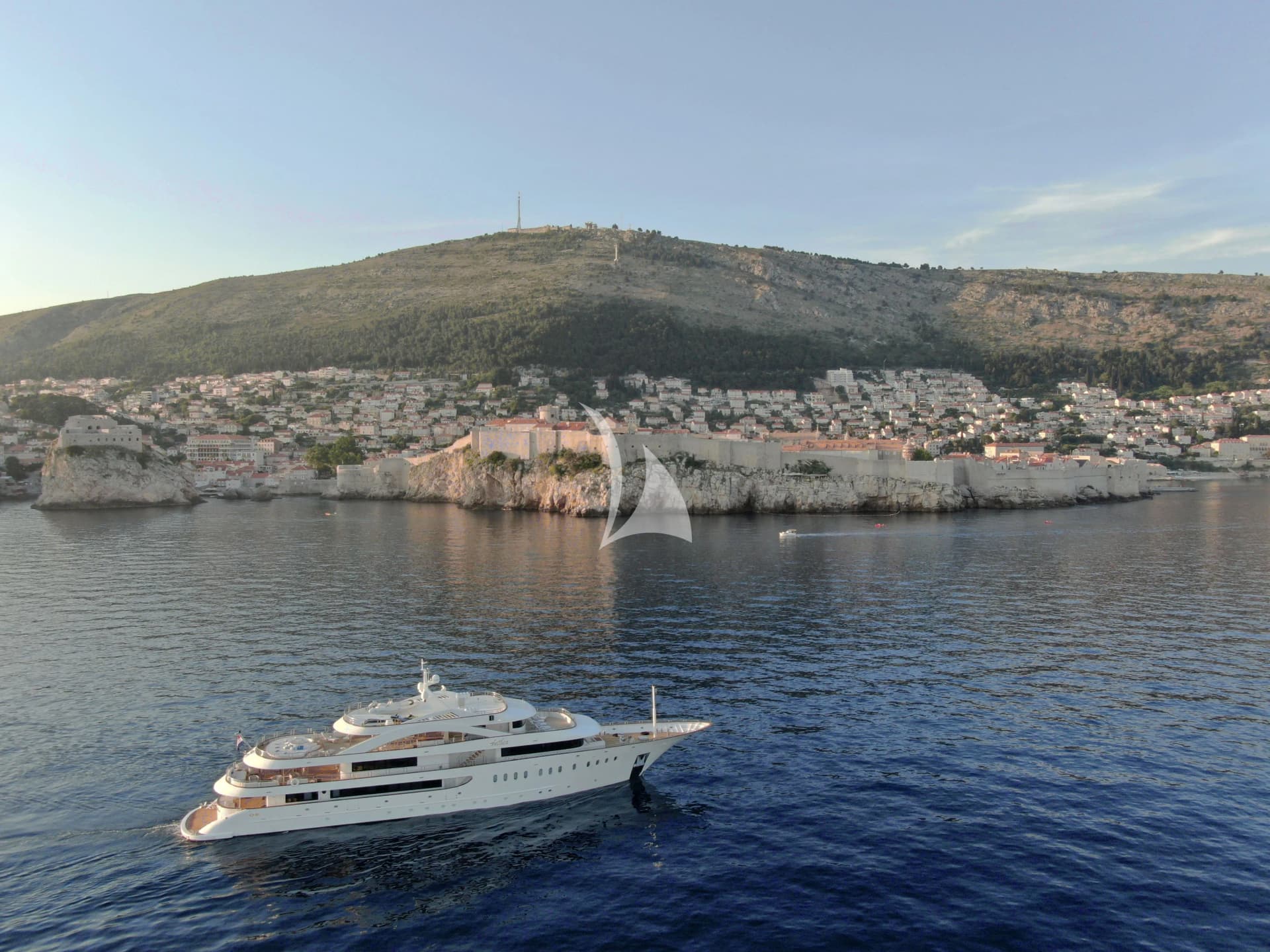 M/Y ANTHEA – Exterior