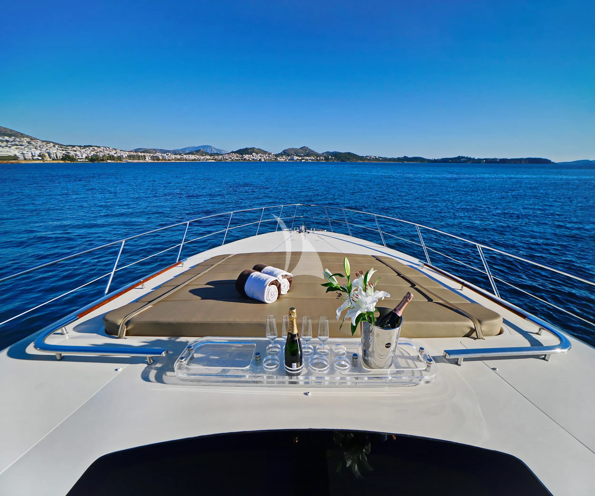 SEA U – Exterior