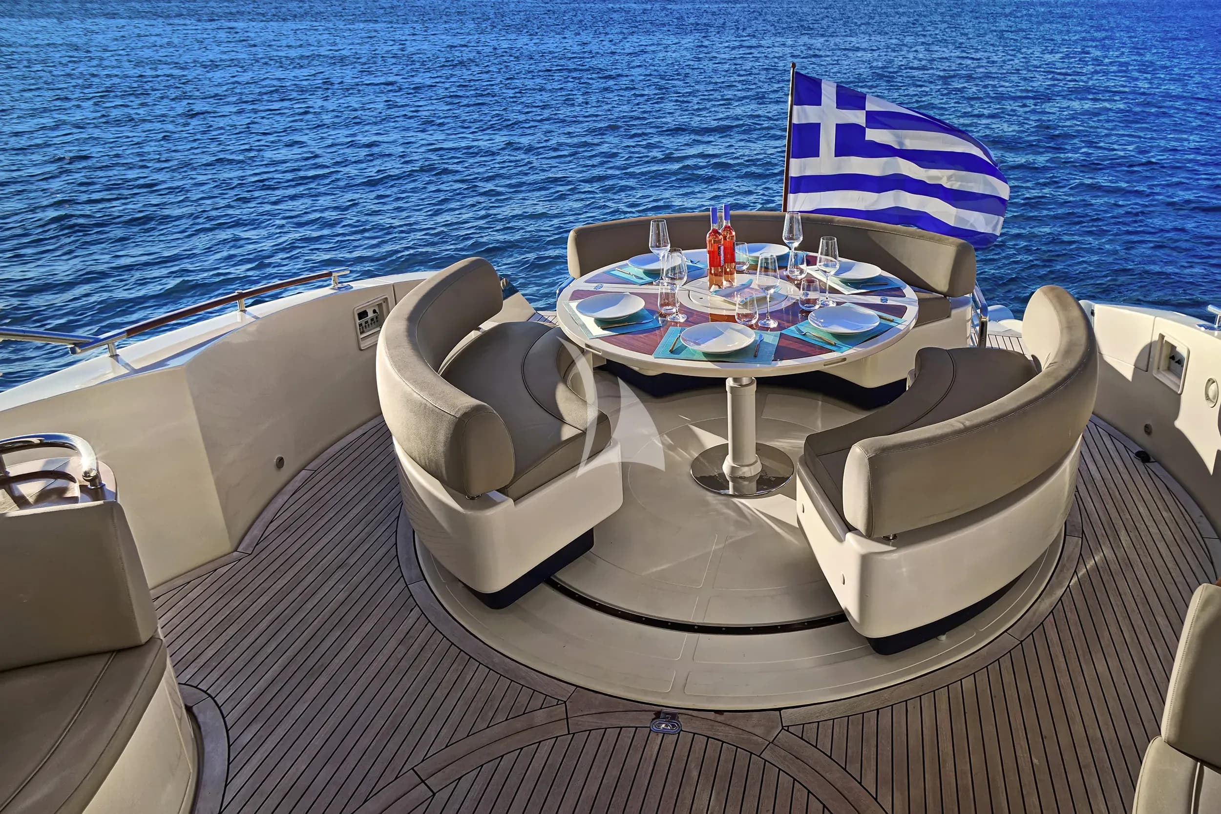 SEA U – Exterior