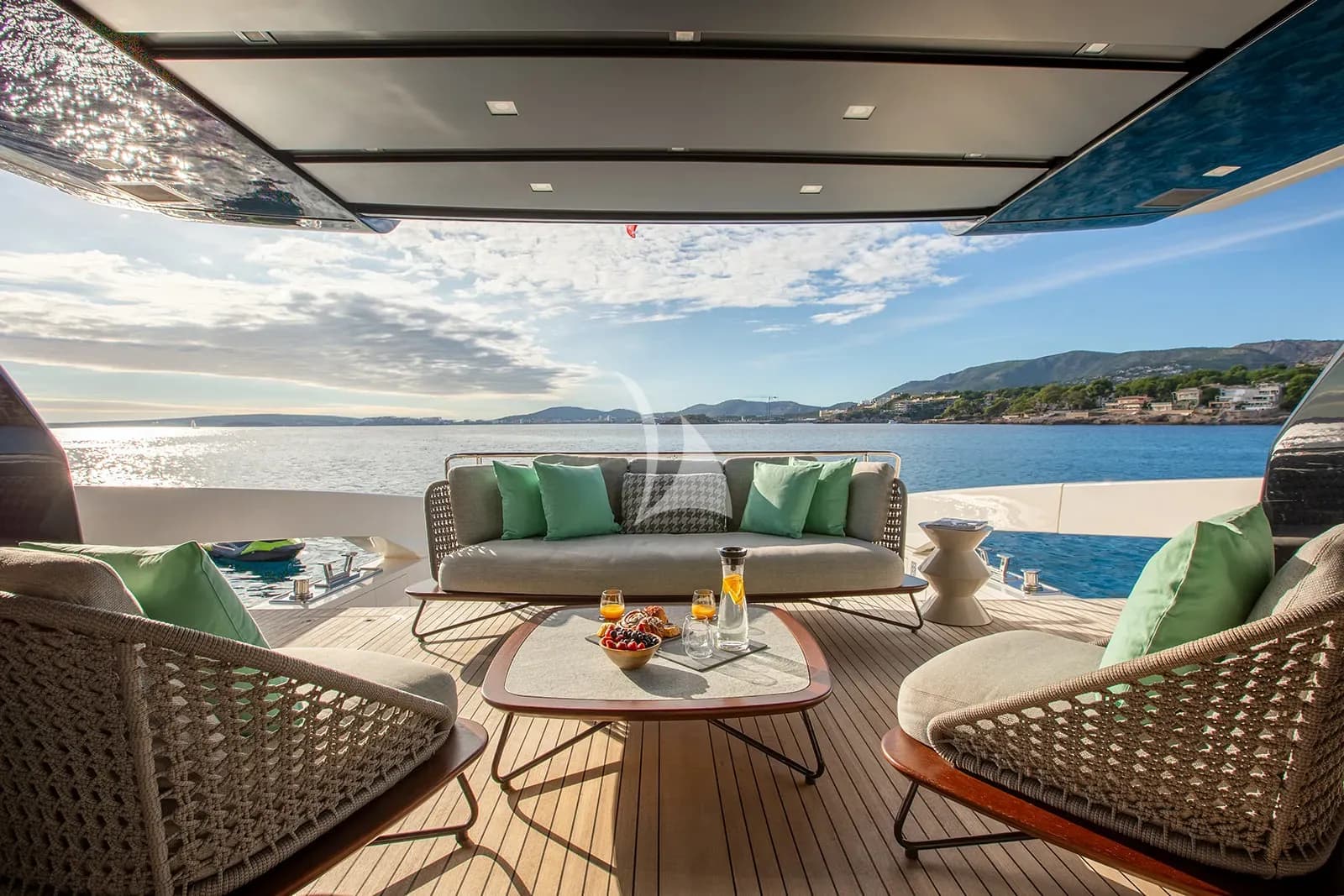 CLOUD IX – Exterior