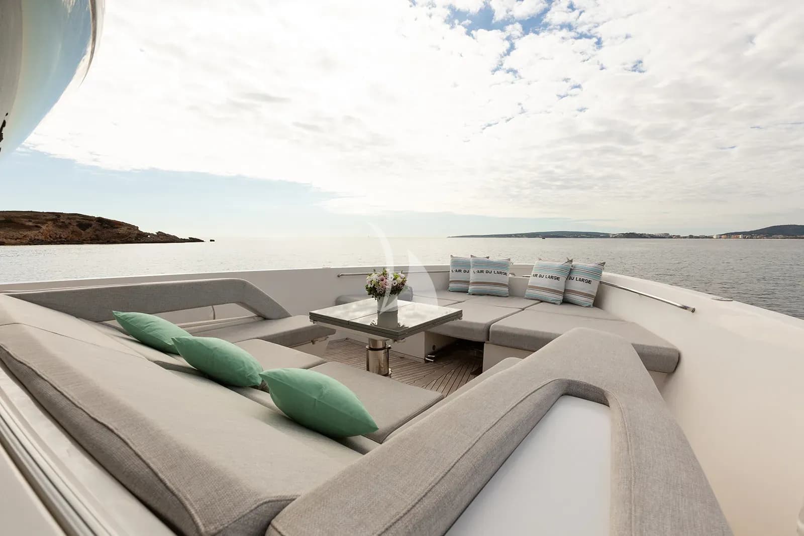 CLOUD IX – Exterior