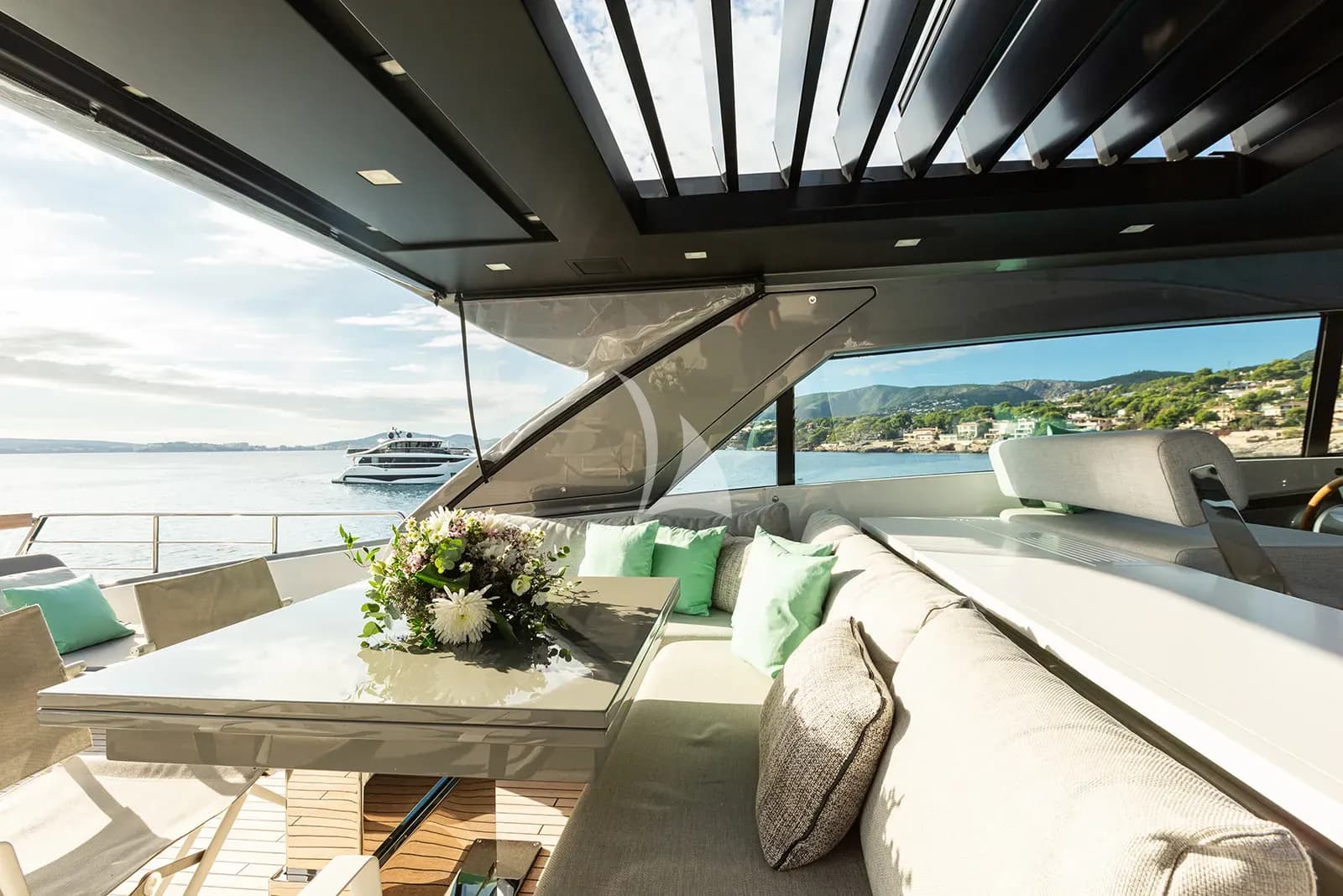 CLOUD IX – Exterior