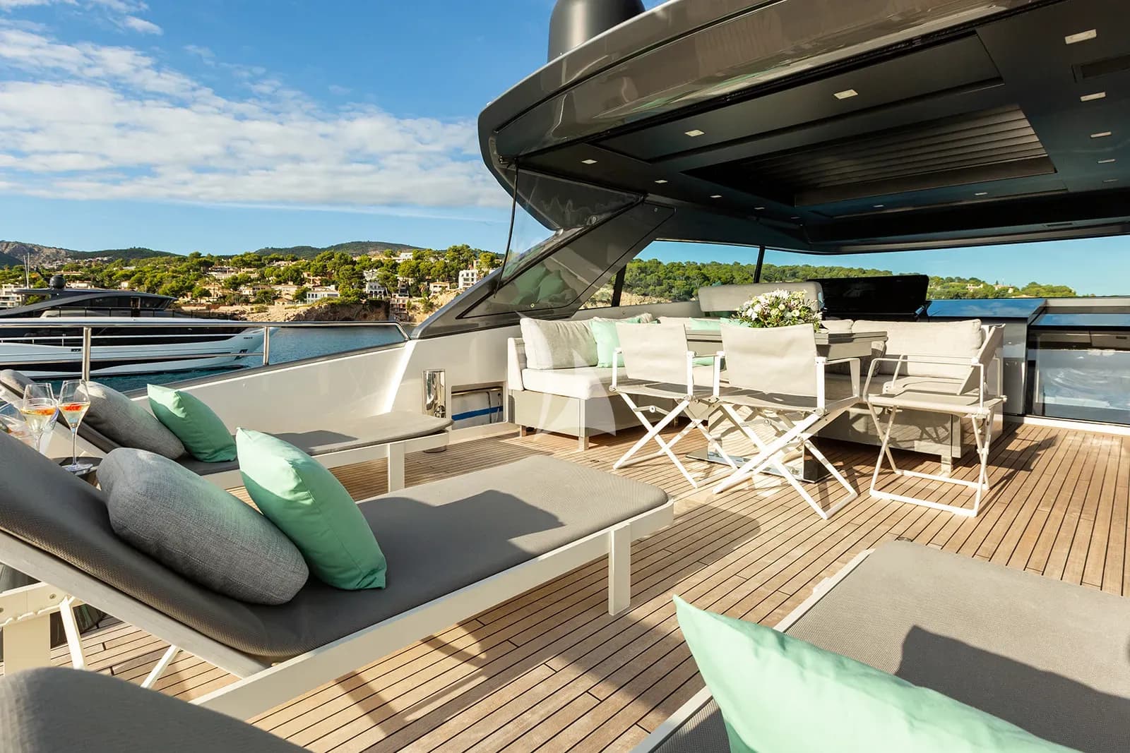 CLOUD IX – Exterior
